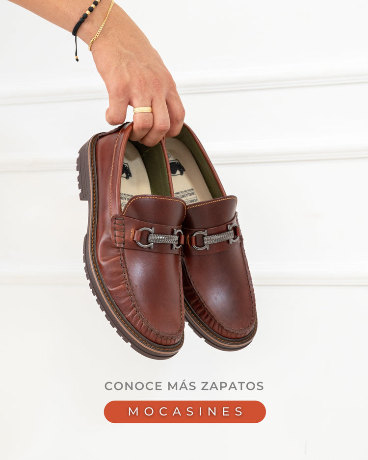 APACHES Y MOCASINES PARA HOMBRE EN CUERO