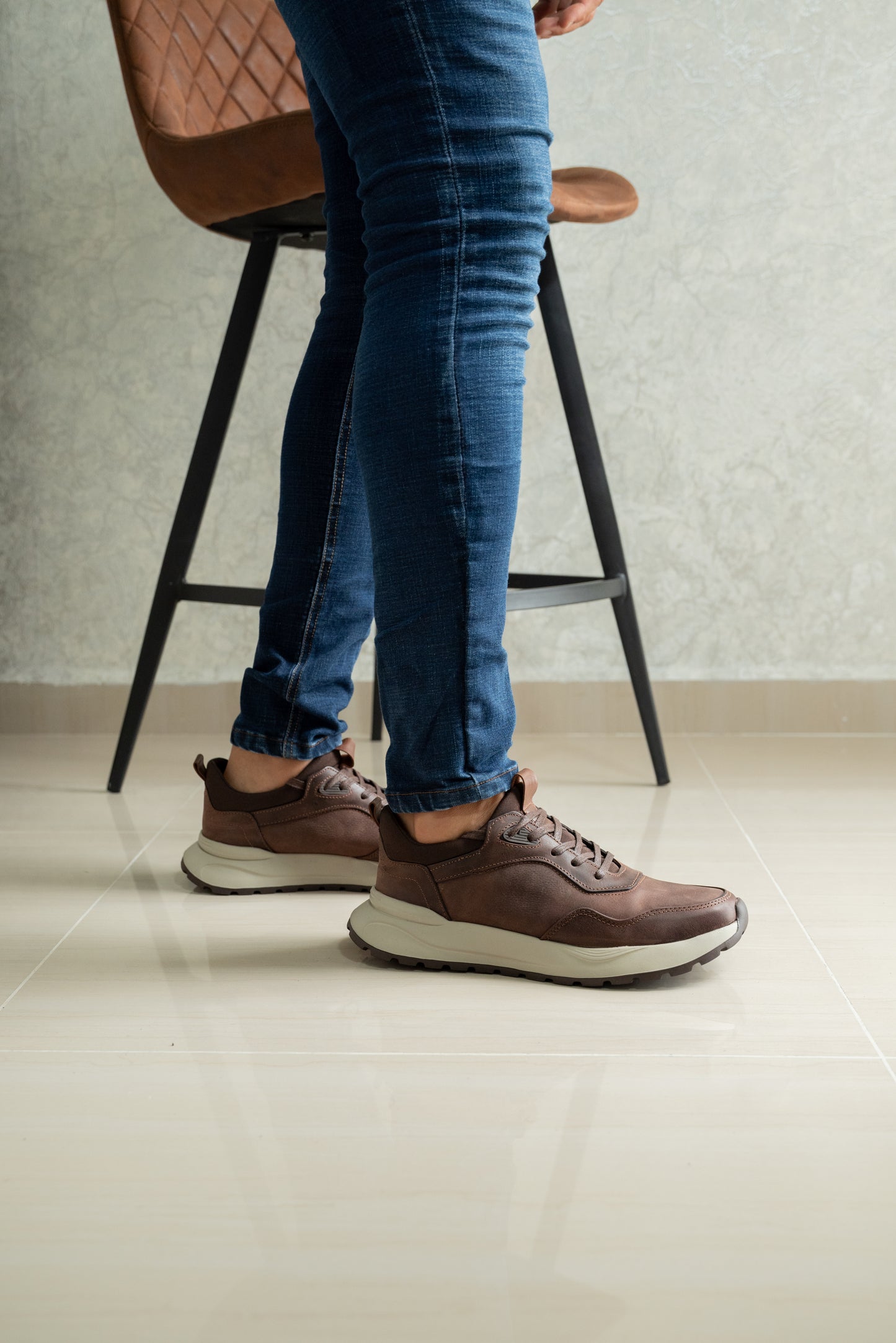 TENIS PARA HOMBRE EN CUERO CAFE | REF VALMONTI