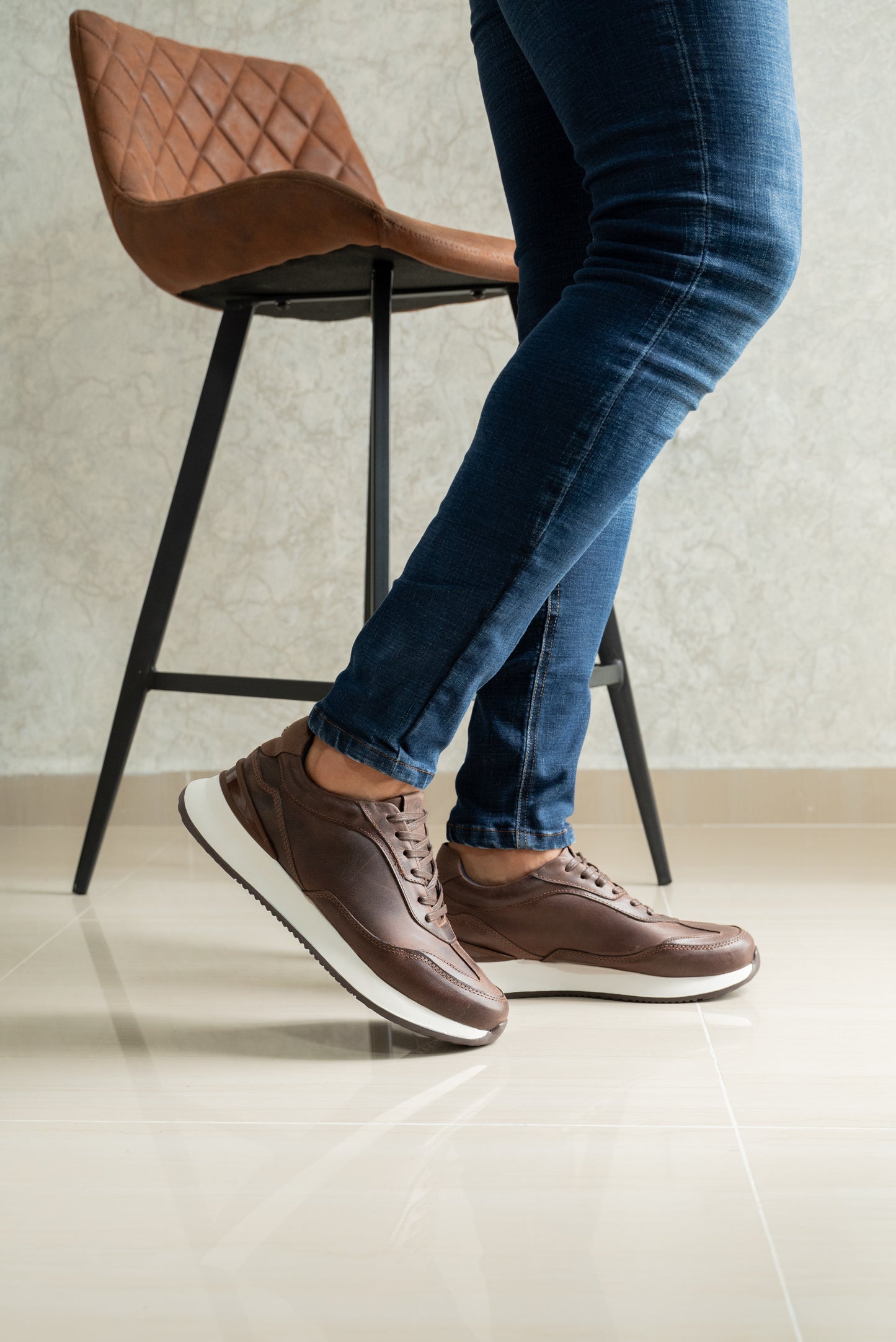 SNEAKER CUERO CAFE PARA HOMBRE | REF KARNAK