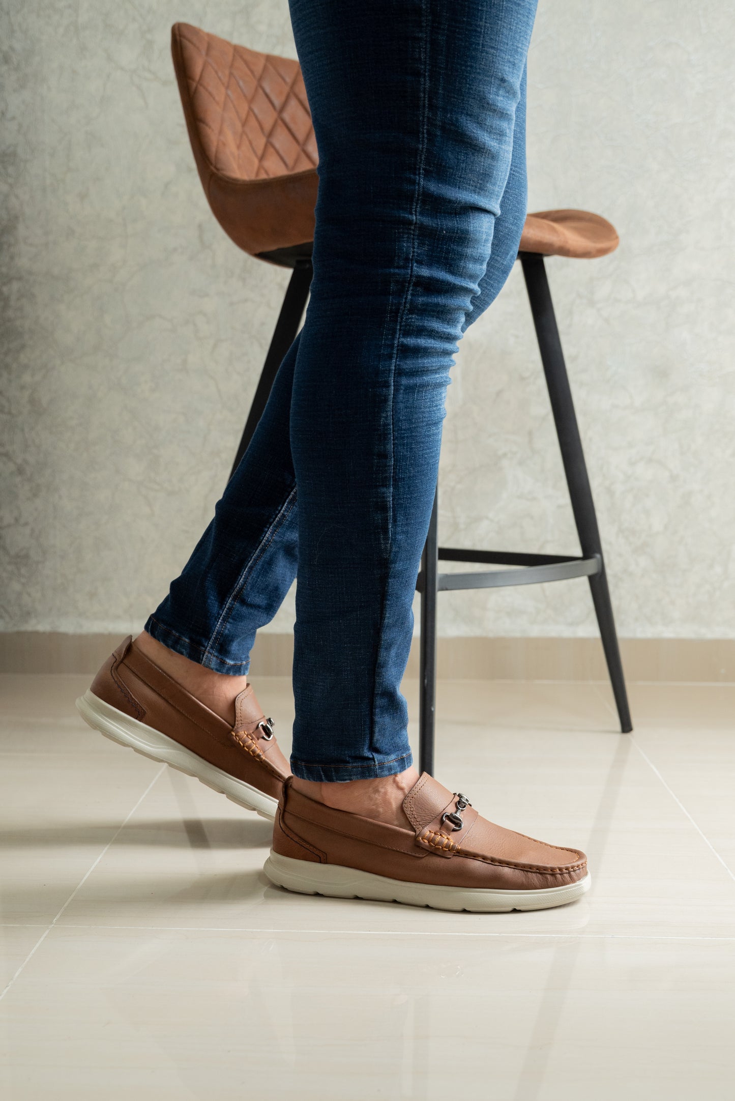 MOCASIN PARA HOMBRE EN CUERO MIEL | REF KRABI