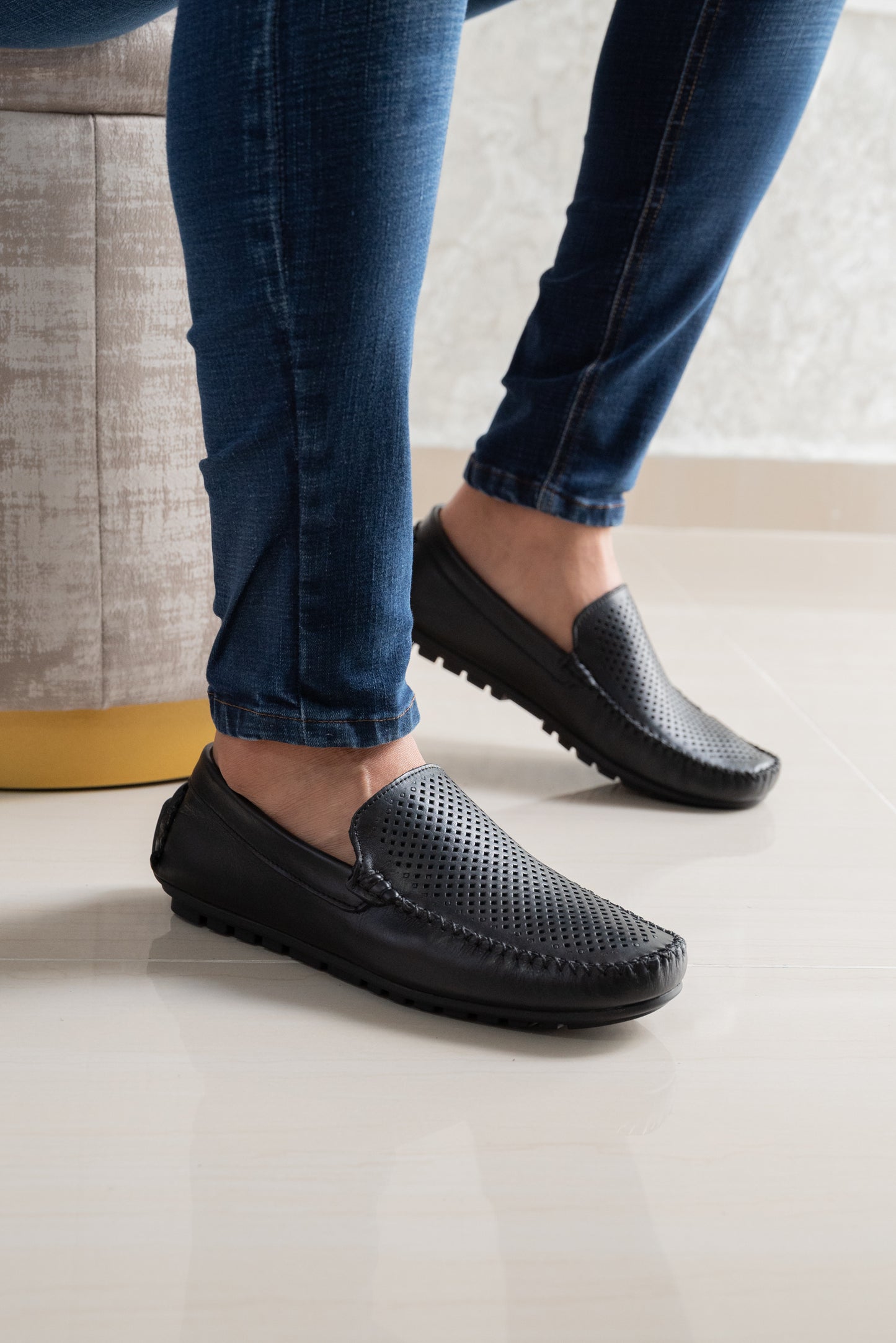 MOCASINES EN CUERO NEGRO PARA HOMBRE | REF AUSTIN