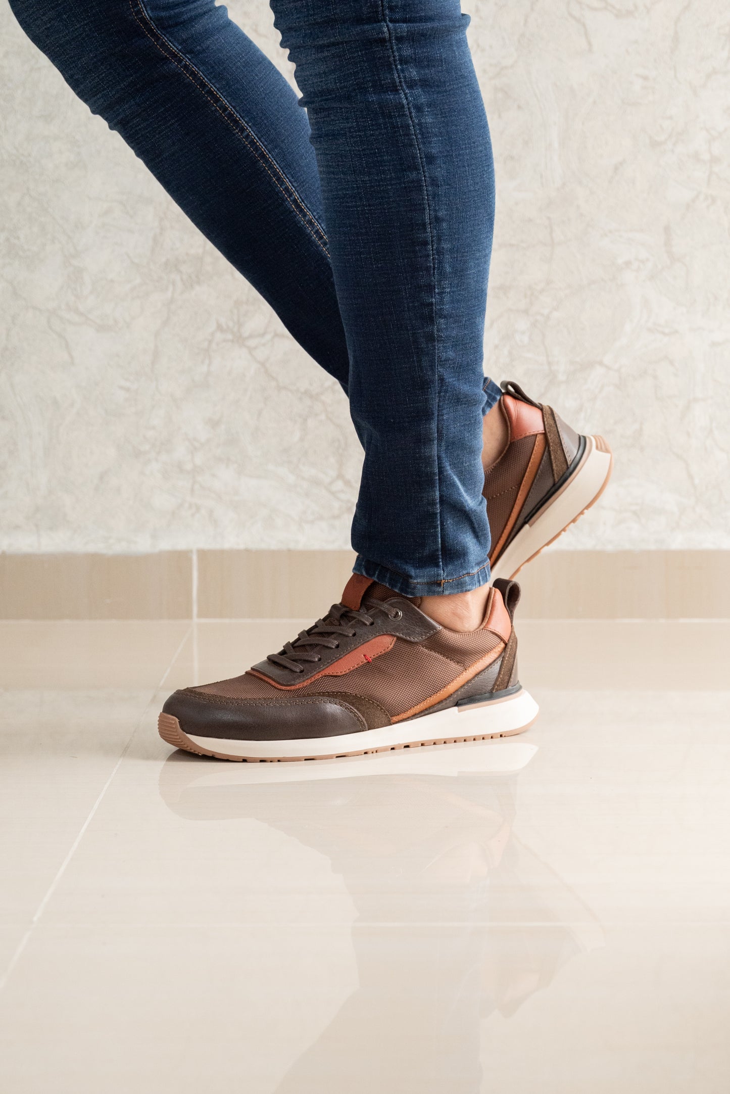 TENIS PARA HOMBRE EN CUERO CAFE | REF BOSTON