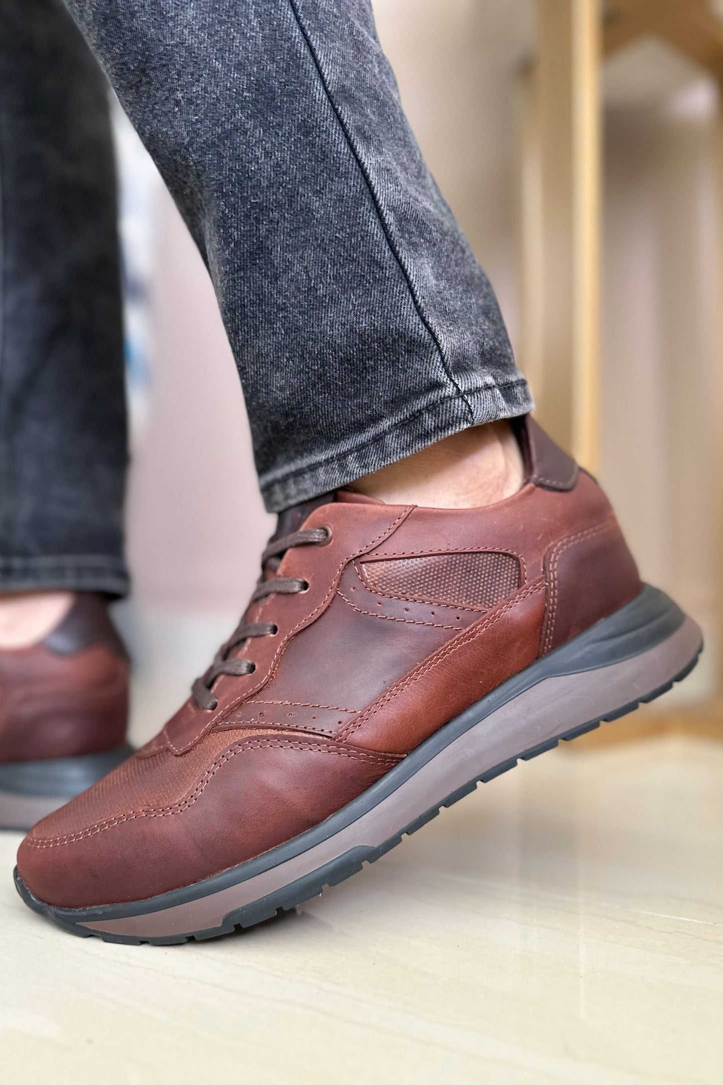 TENIS EN CUERO ENCERADO PARA HOMBRE COLOR COÑAC | REF: DUBLIN B99