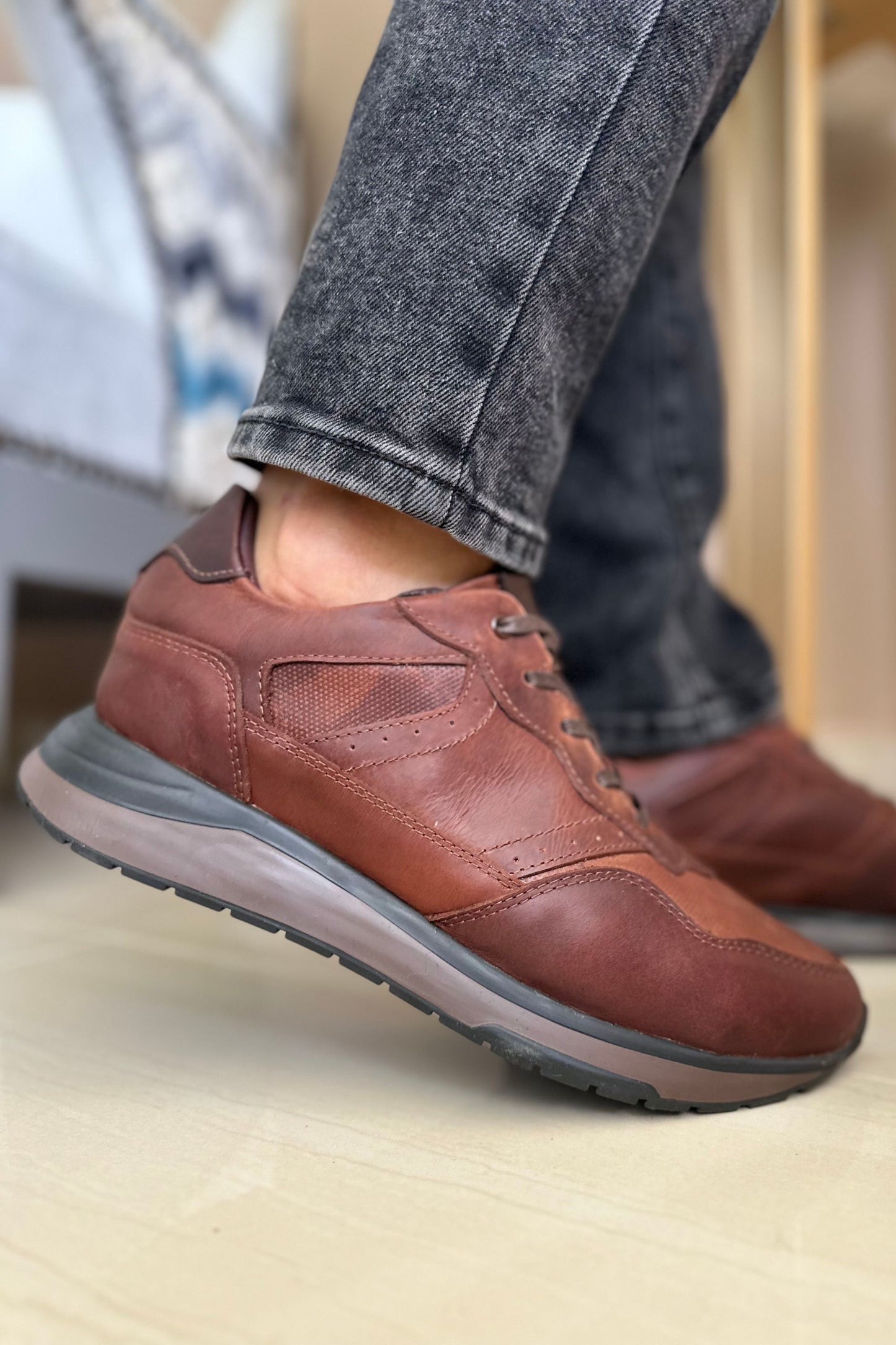 TENIS EN CUERO ENCERADO PARA HOMBRE COLOR COÑAC | REF: DUBLIN B99