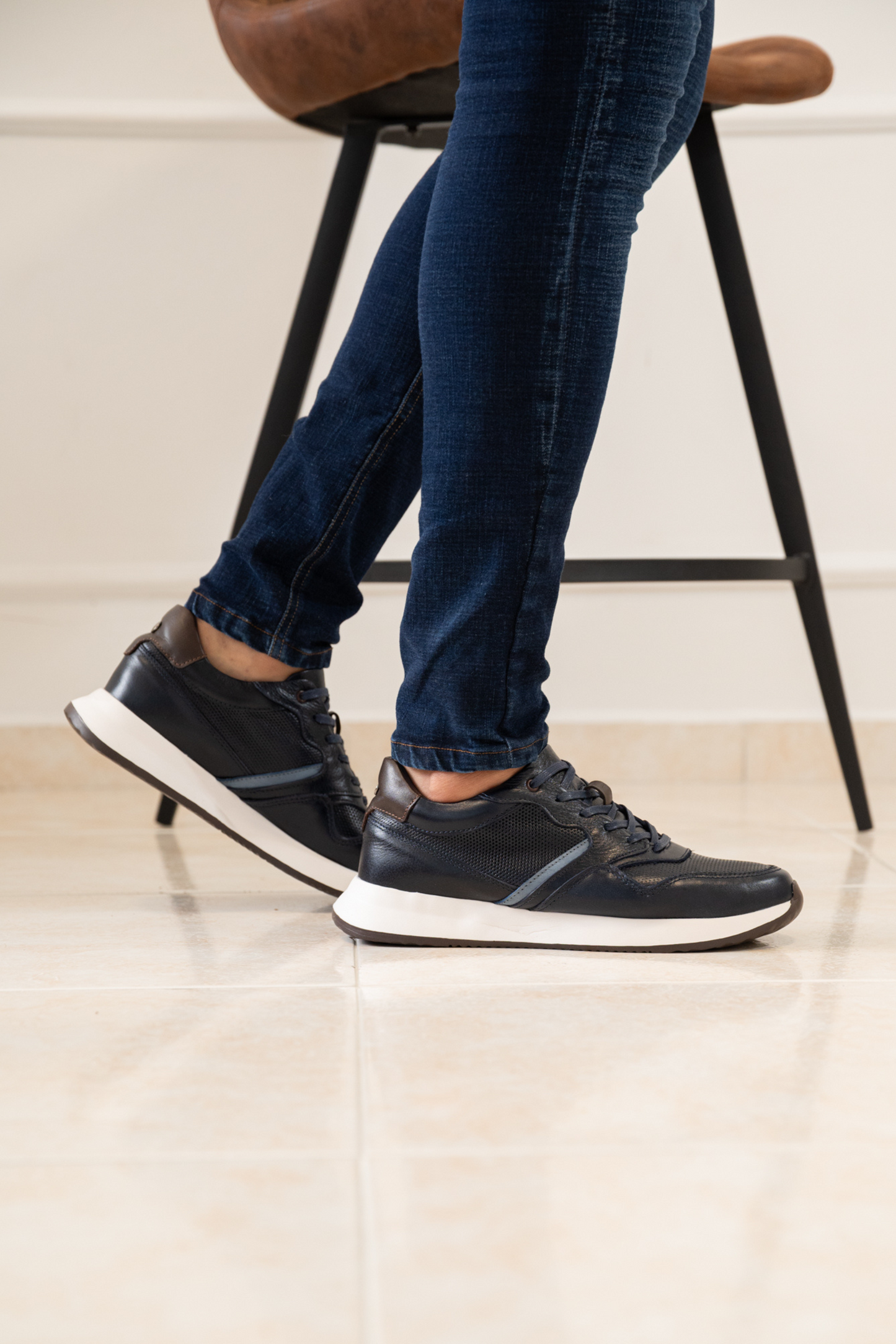 TENIS CUERO AZUL PARA HOMBRE REF: 3211 VENECIA