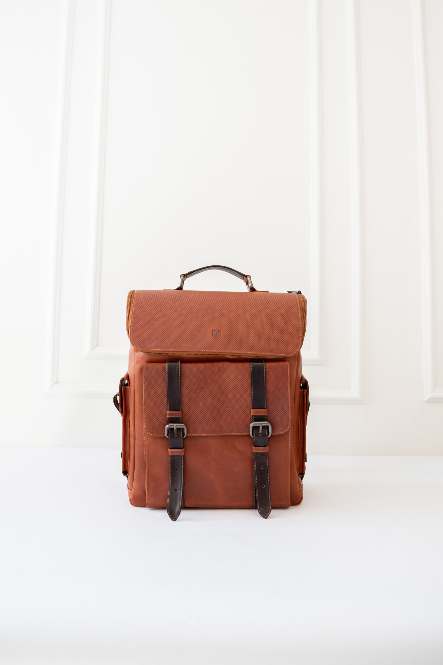 MORRAL WOLF MULTIFUNCIONAL EN CUERO MIEL PARA HOMBRE | FREE ZONE