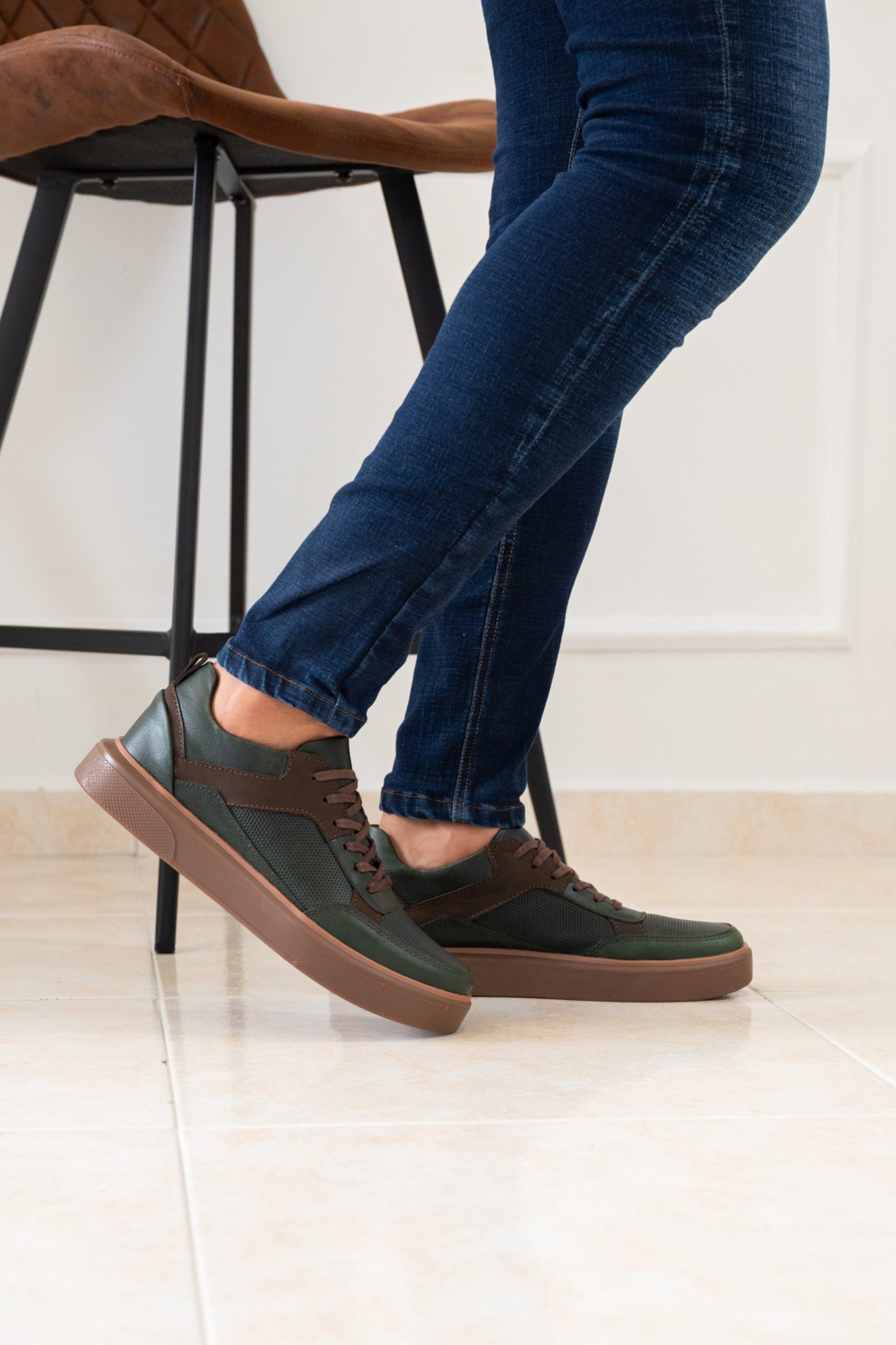TENIS EN CUERO VERDE PARA HOMBRE REF: 3218 GEMS