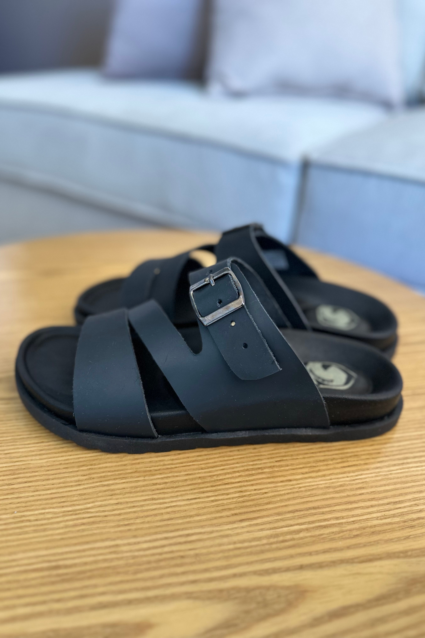SANDALIA EN CUERO PARA HOMBRE COLOR NEGRO REF: 58 EVORA
