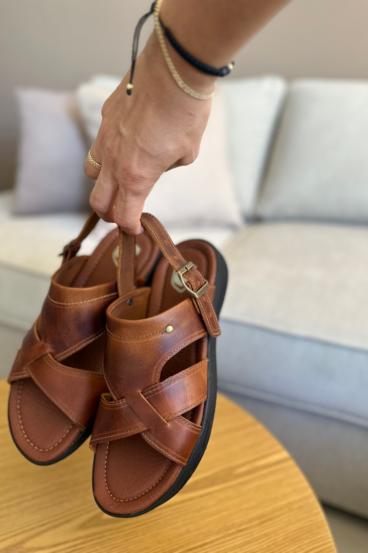 SANDALIAS PARA HOMBRE EN CUERO COLOR MIEL REF: ASCOLI