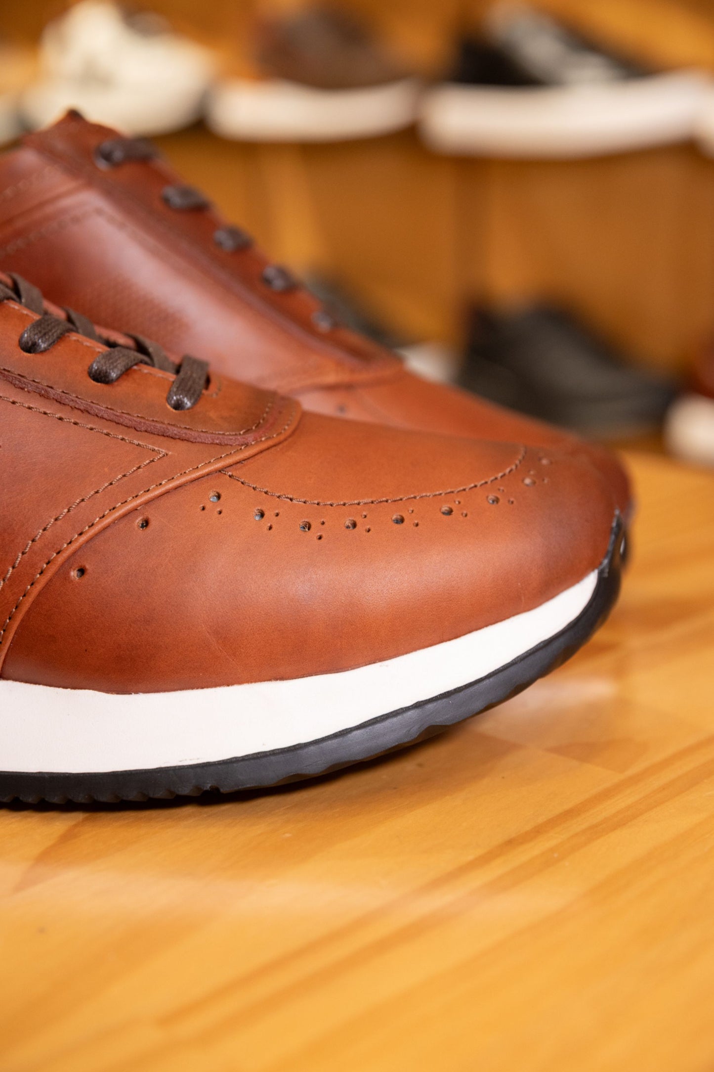 TENIS EN CUERO PARA HOMBRE COLOR MIEL DIFUMINADO REF: D 16 AMSTERDAM