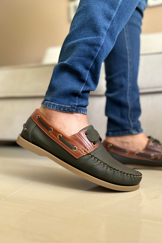 MOCASINES EN CUERO  PARA HOMBRE REF: ANDREW 731 VERDE X COÑAC