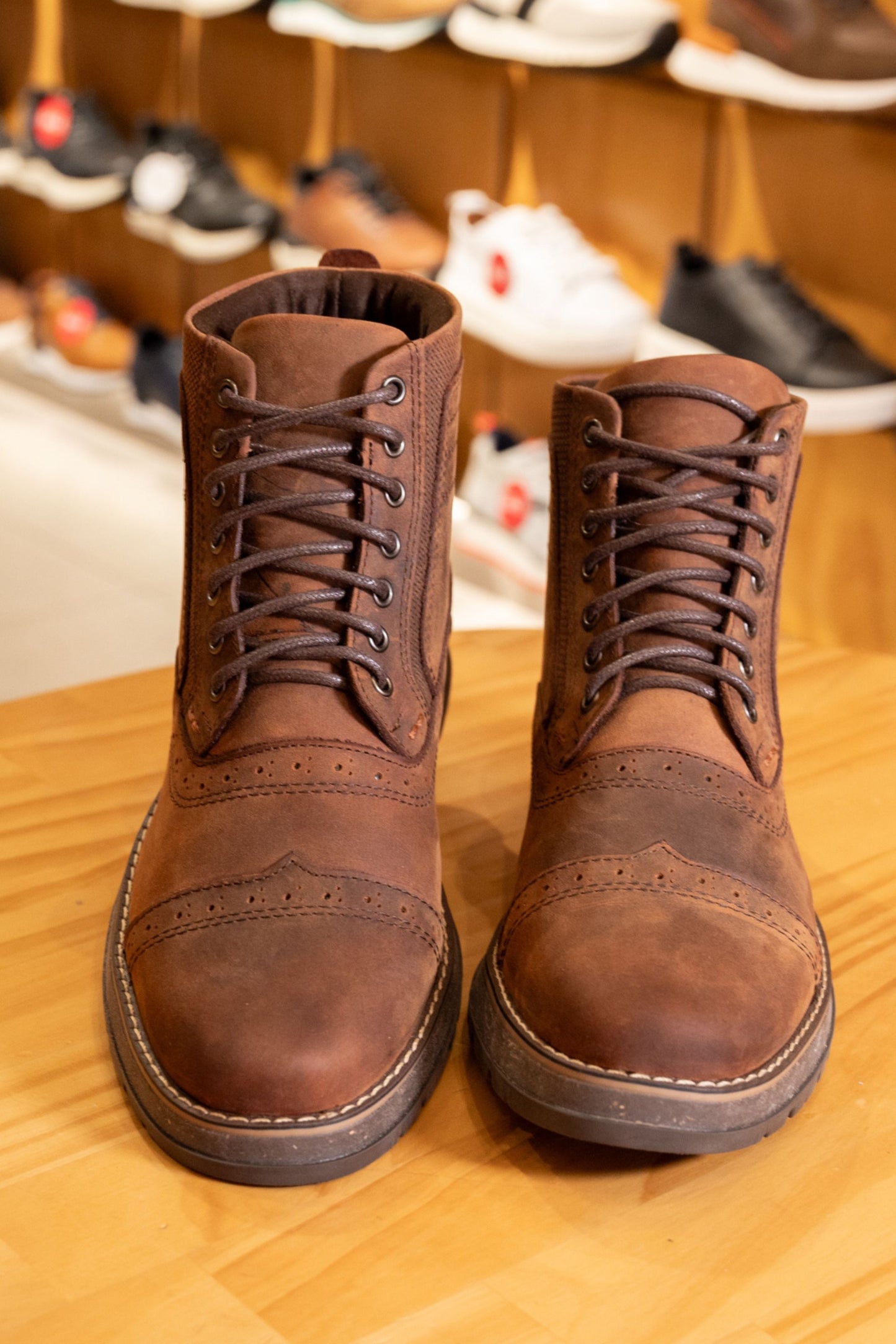 BOTAS DREAMS PARA HOMBRE EN CUERO MIEL REF: TUNJA COÑAC