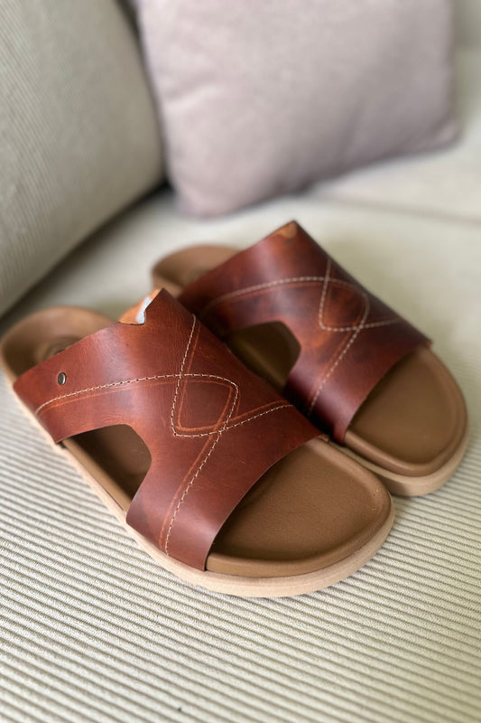 SANDALIAS PARA HOMBRE EN CUERO MIEL REF: CHARLOTTE 60