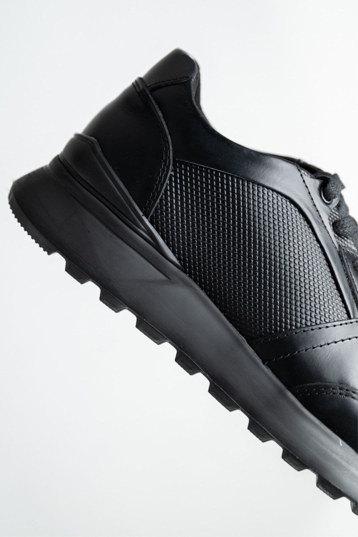 TENIS EN CUERO PARA HOMBRE TODO NEGRO | REF: REAGAN 512