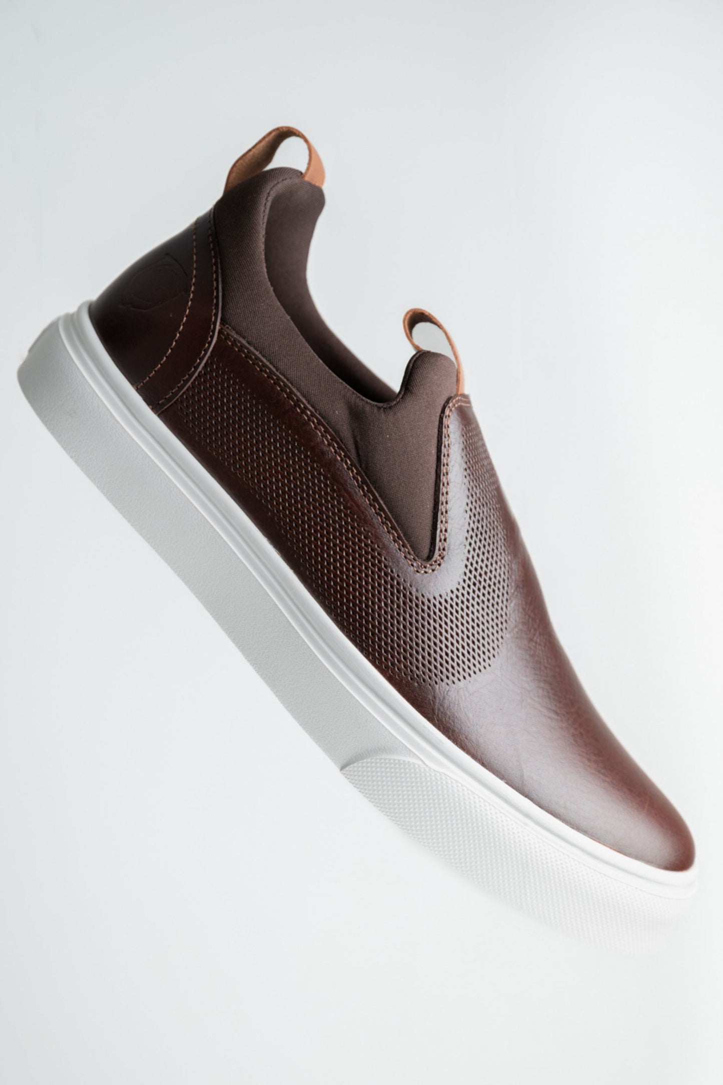 TENIS EN CUERO PARA HOMBRE CAFE | REF: SLIDER AMIR 2801