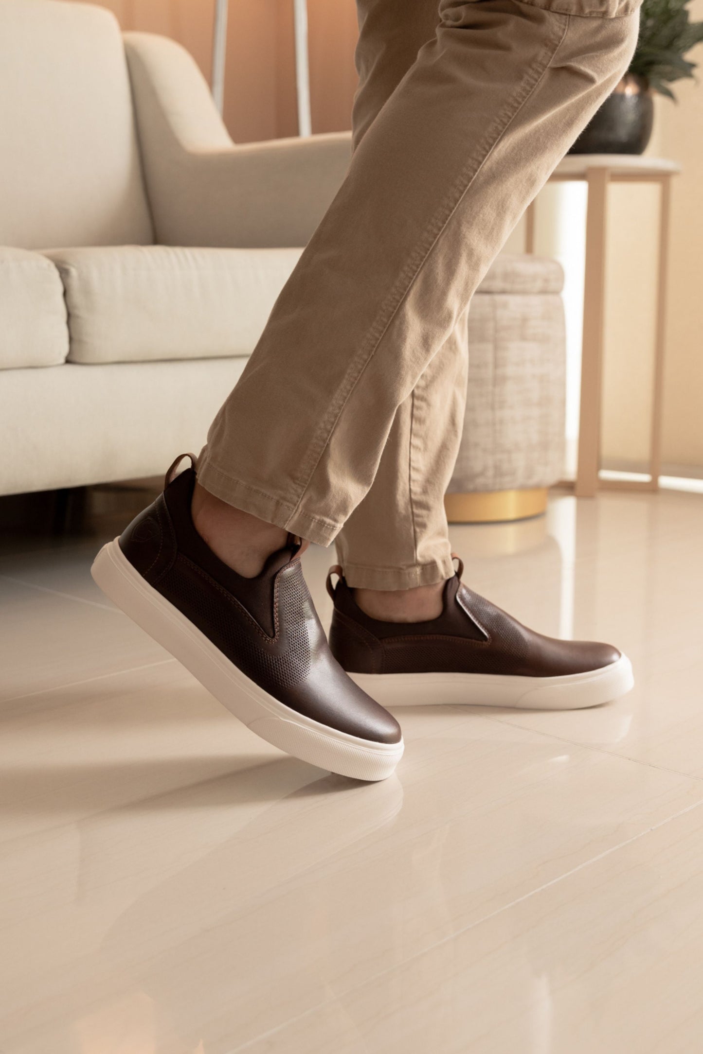 TENIS EN CUERO PARA HOMBRE CAFE | REF: SLIDER AMIR 2801