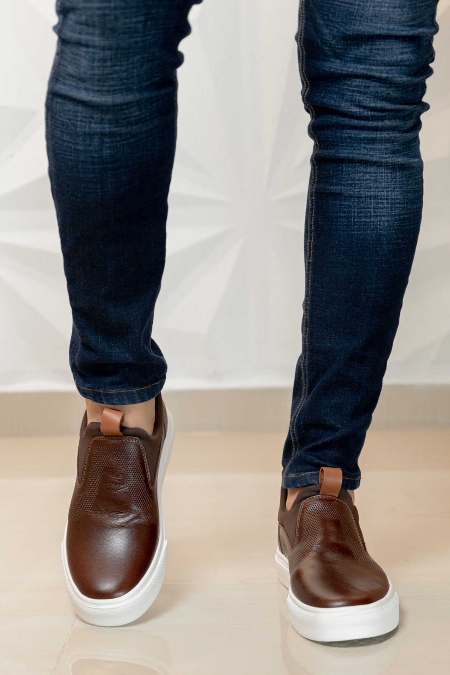 TENIS EN CUERO PARA HOMBRE CAFE | REF: SLIDER AMIR 2801