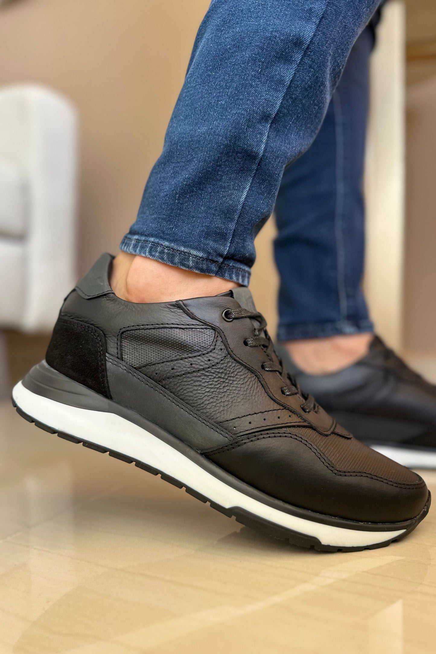 TENIS EN CUERO PARA HOMBRE COLOR NEGRO | REF: DUBLIN B99