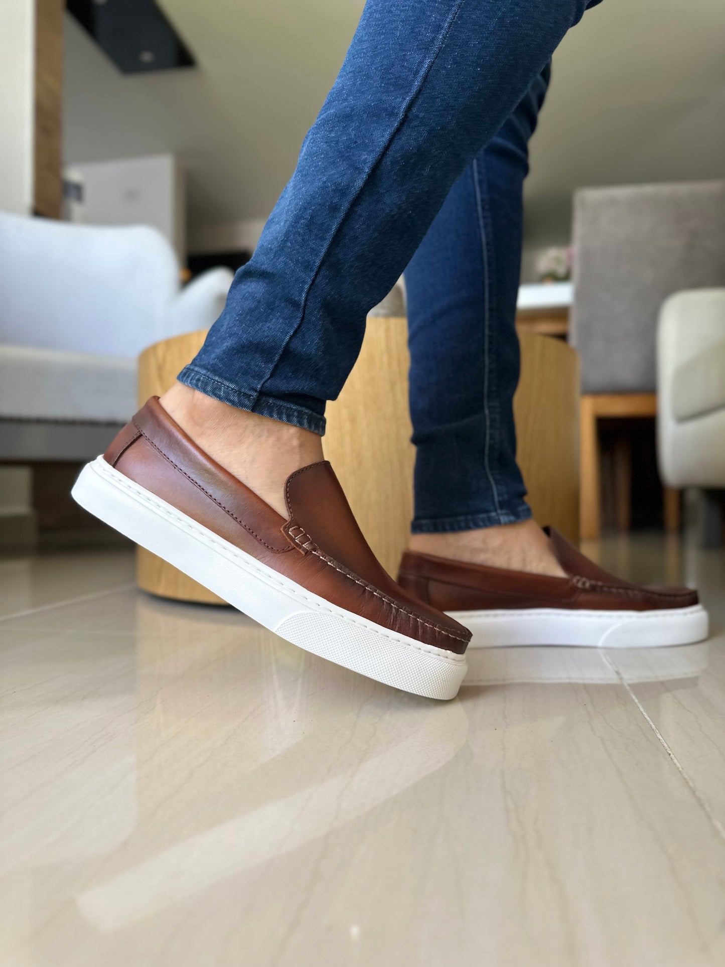 ZAPATO MOCASÍN EN CUERO PARA HOMBRE COLOR COÑAC | REF: LUCIO