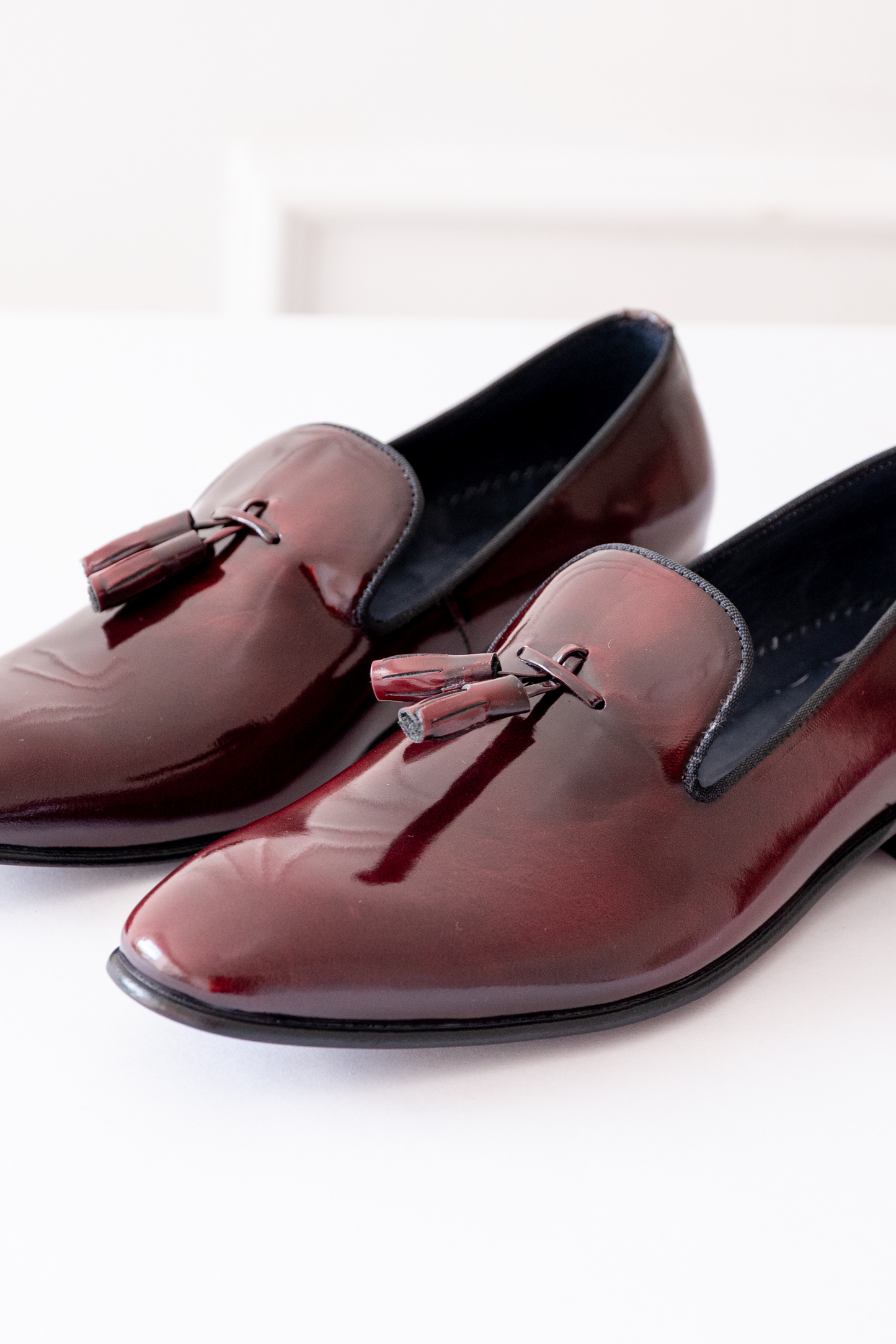 SLIPPERS BASILIO EN CUERO BRILLANTE VINOTINTO PARA HOMBRE / REF: LUZ 1707