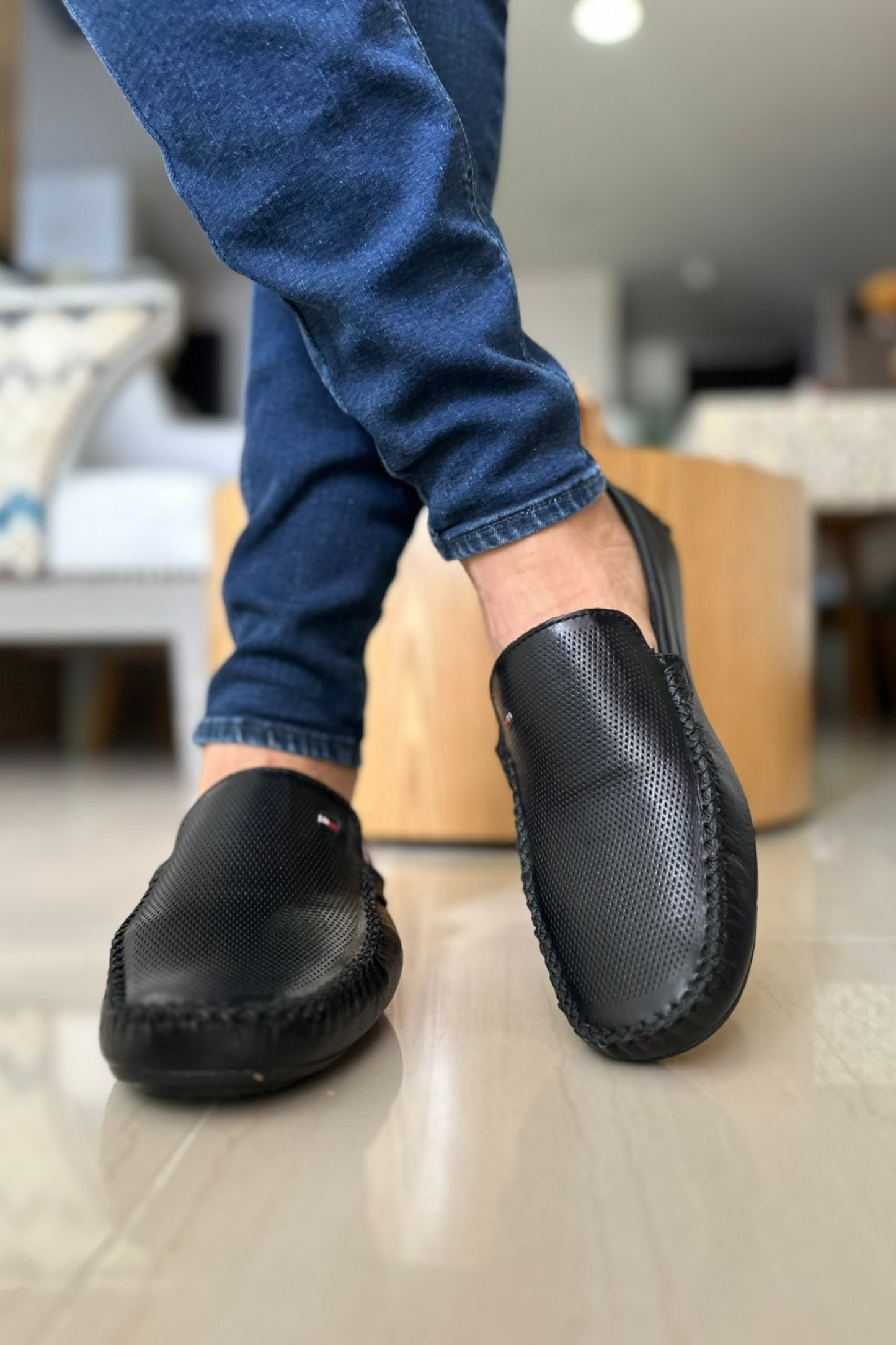 MOCASIN DIALLO EN CUERO NEGRO PARA HOMBRE / TOÑ 1000