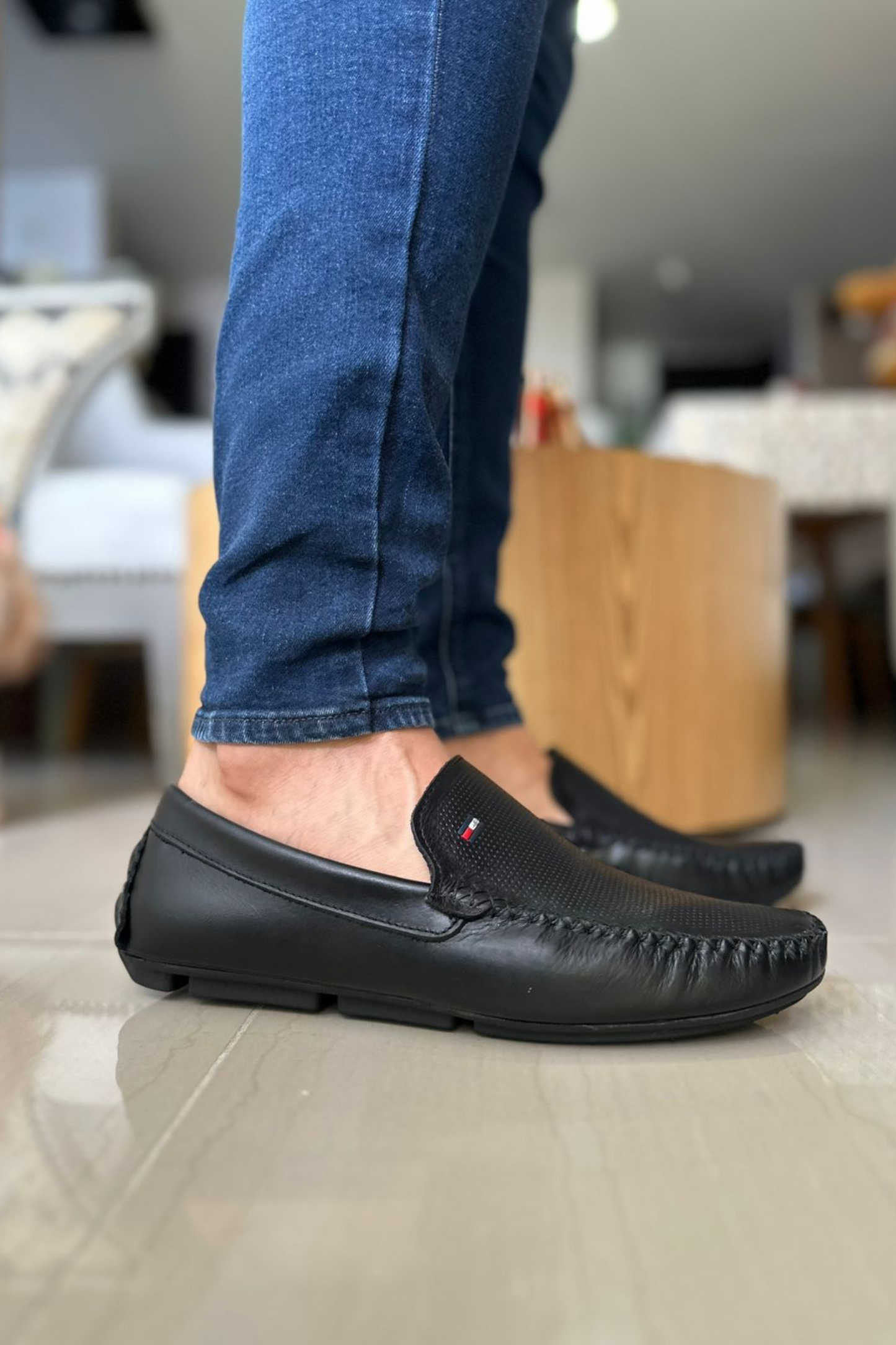 MOCASIN DIALLO EN CUERO NEGRO PARA HOMBRE / TOÑ 1000