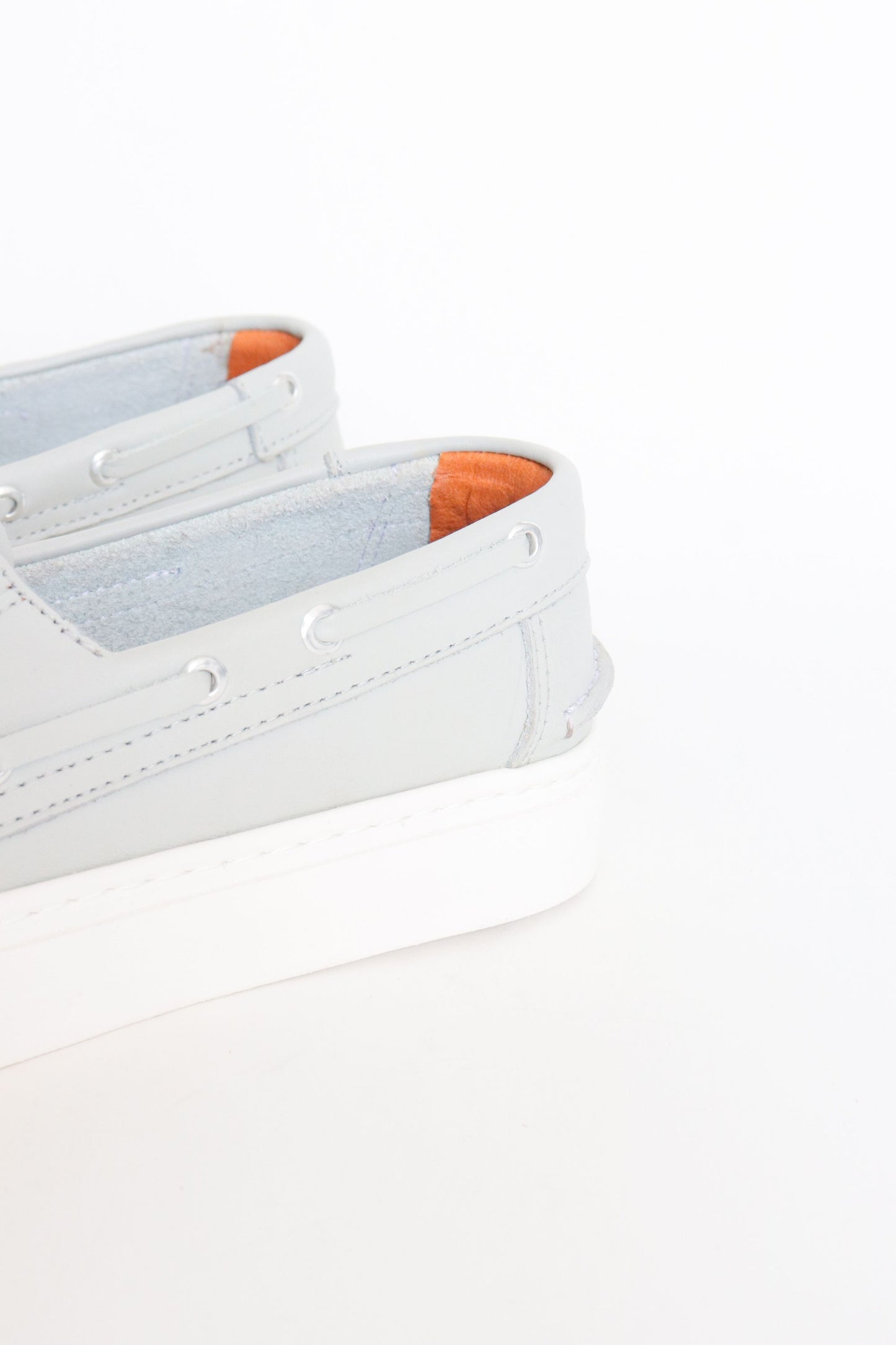 ZAPATO APACHE FEDERICO II DE CUERO GRIS CLARO PARA HOMBRE / REF: 02