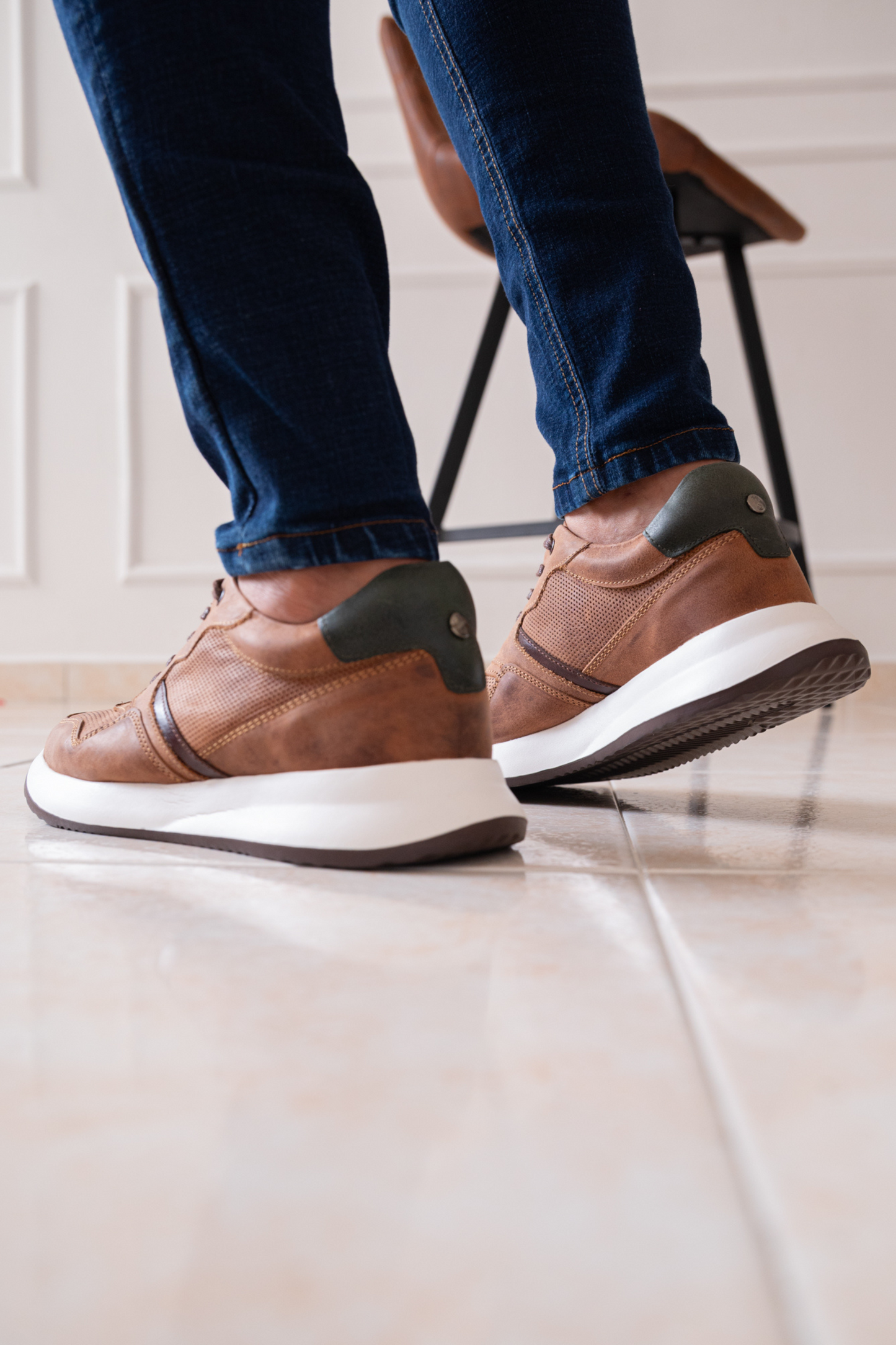 TENIS CUERO CREMA X CAFE PARA HOMBRE REF: 3211 VENECIA
