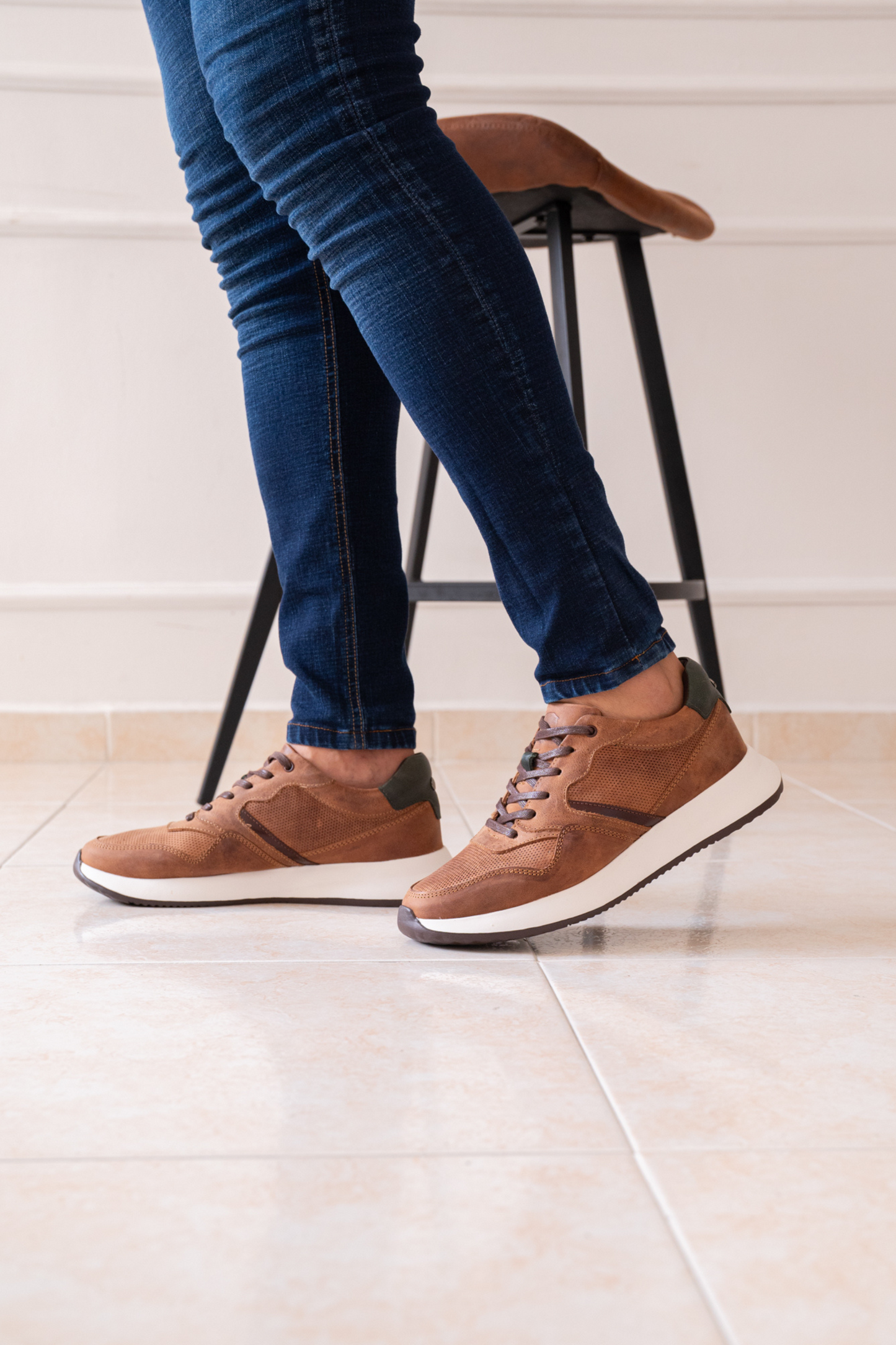 TENIS CUERO CREMA X CAFE PARA HOMBRE REF: 3211 VENECIA