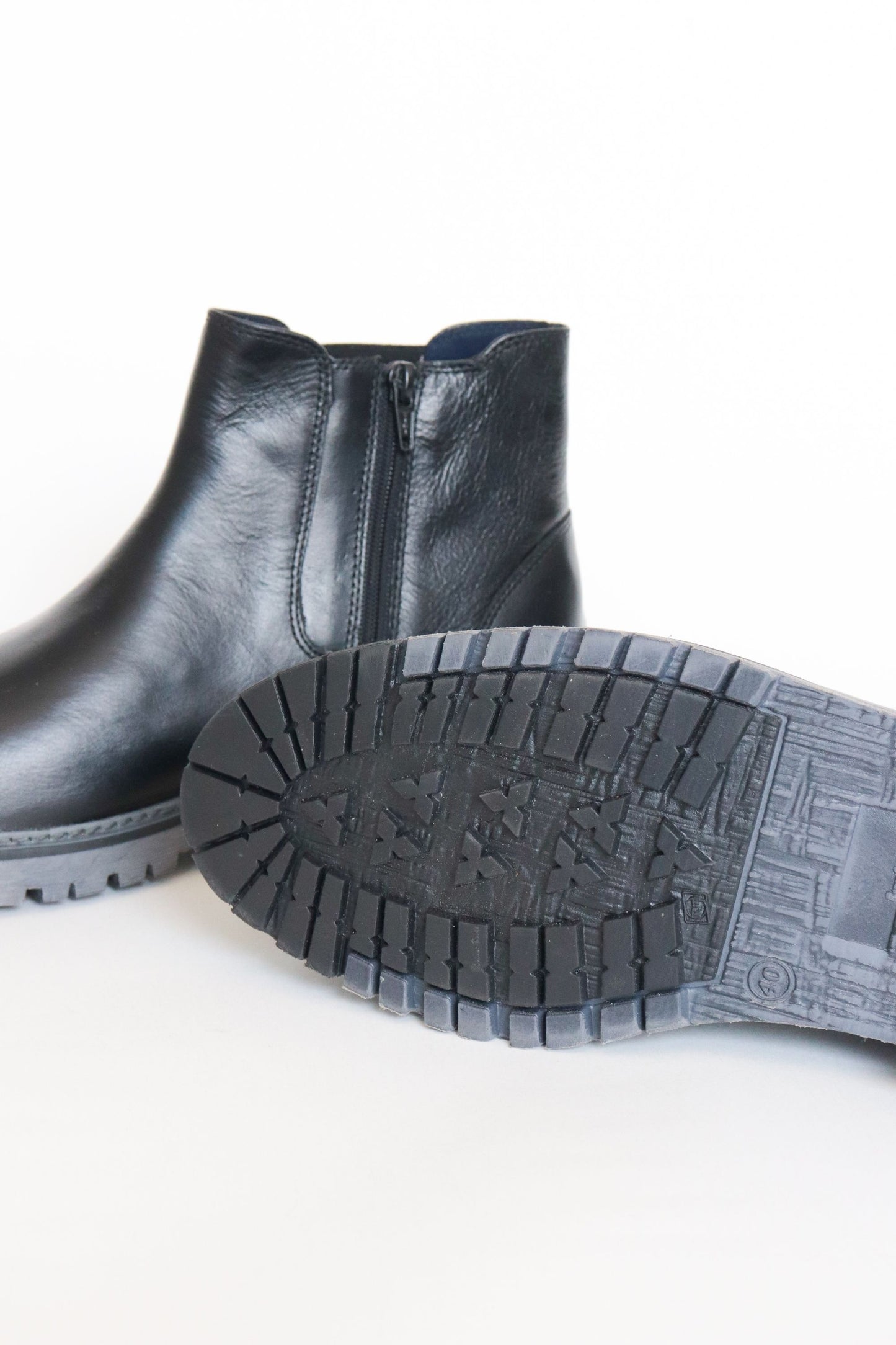 BOTAS CHELSEA PARA HOMBRE EN CUERO NEGRO | REF: STAMFORD 2142