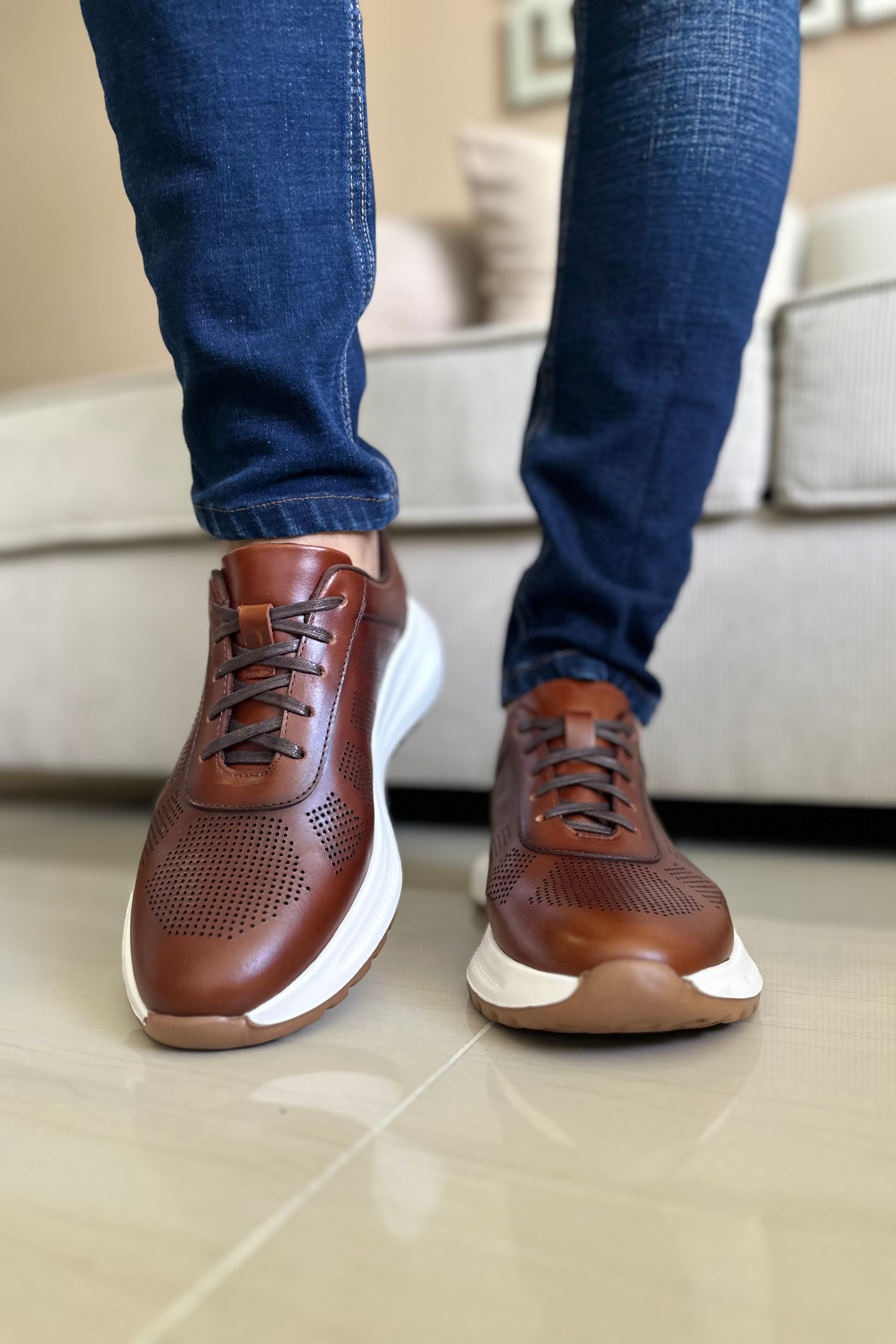 TENIS PARA HOMBRE EN CUERO MIEL REF: BENFICA