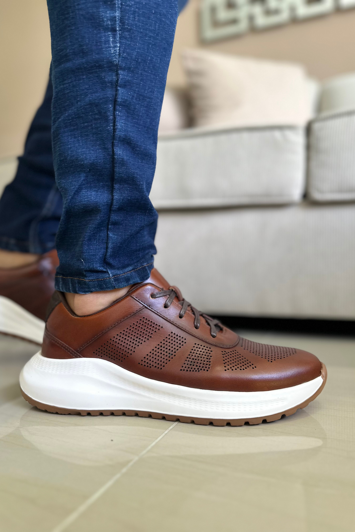 TENIS PARA HOMBRE EN CUERO MIEL REF: BENFICA