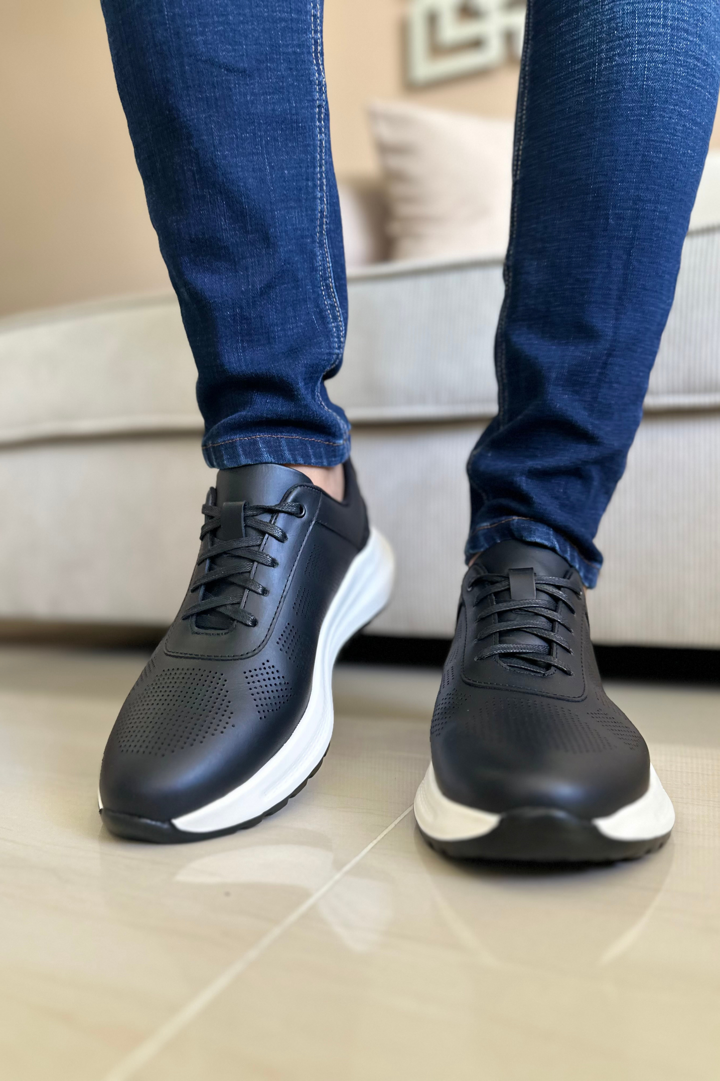 TENIS PARA HOMBRE EN CUERO NEGRO REF: BENFICA