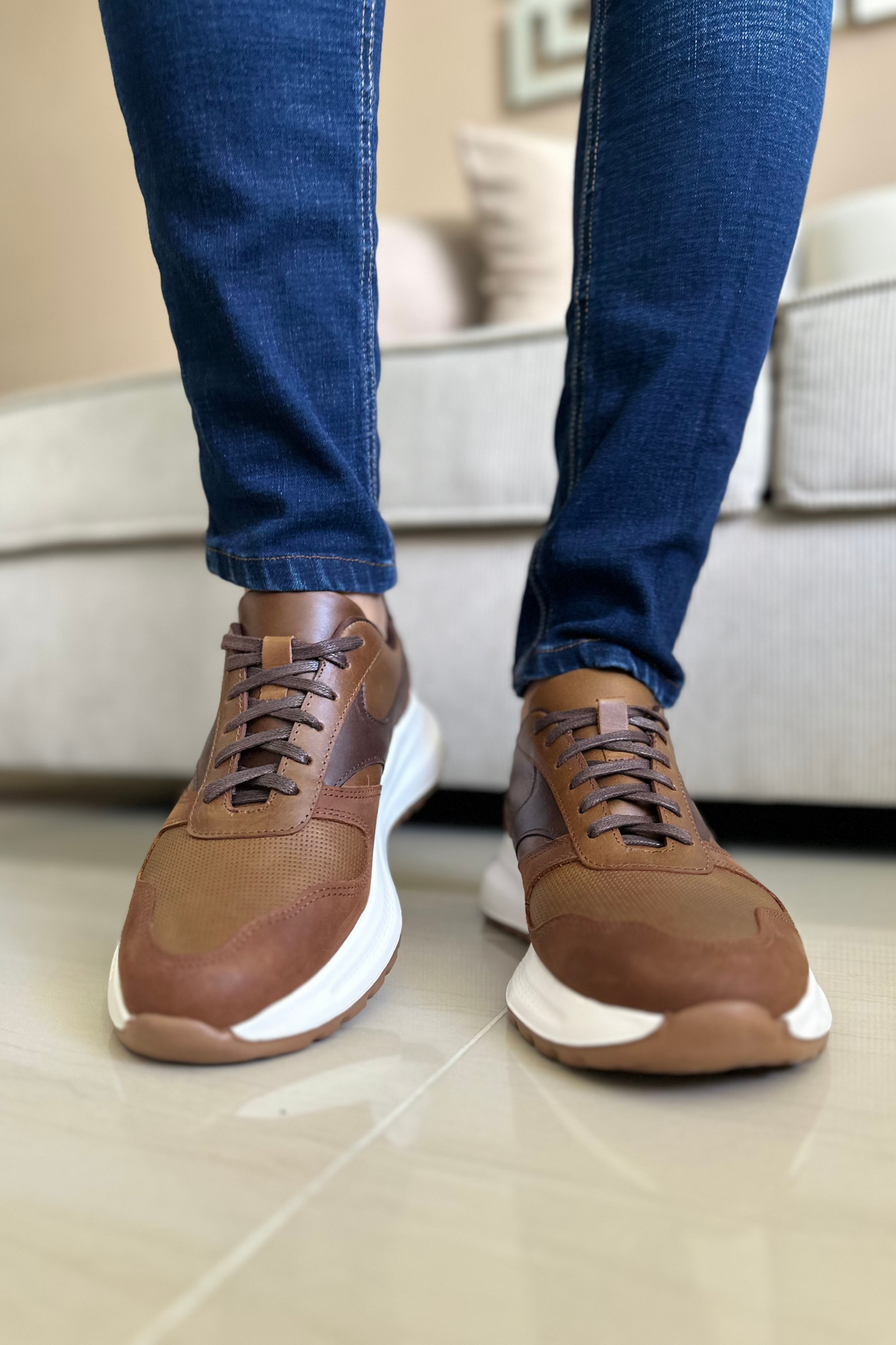 TENIS EN CUERO PARA HOMBRE COLOR HOJA SECA REF: COVEÑAS