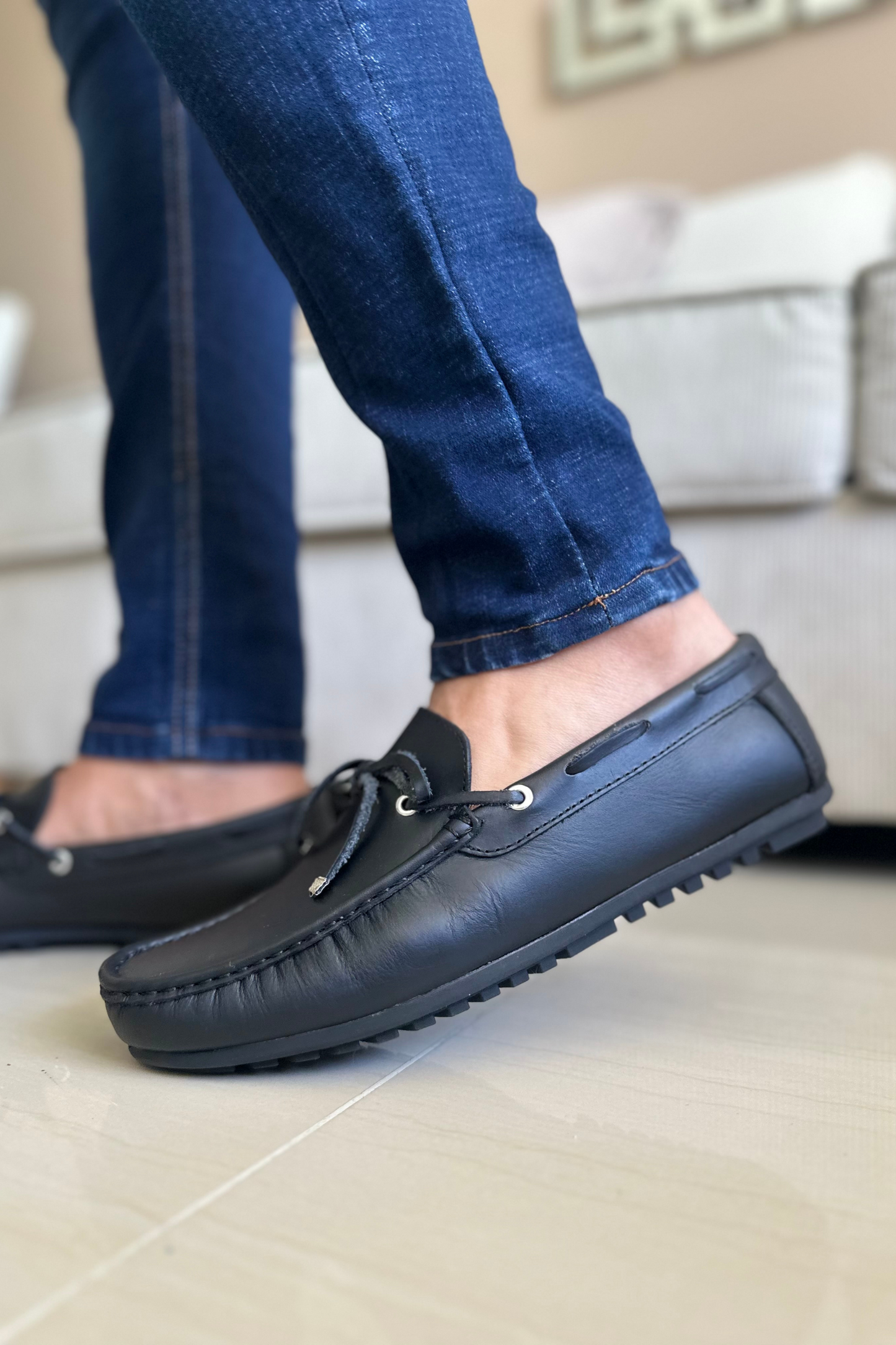 MOCASINES PARA HOMBRE EN CUERO NEGRO REF: TIBANA