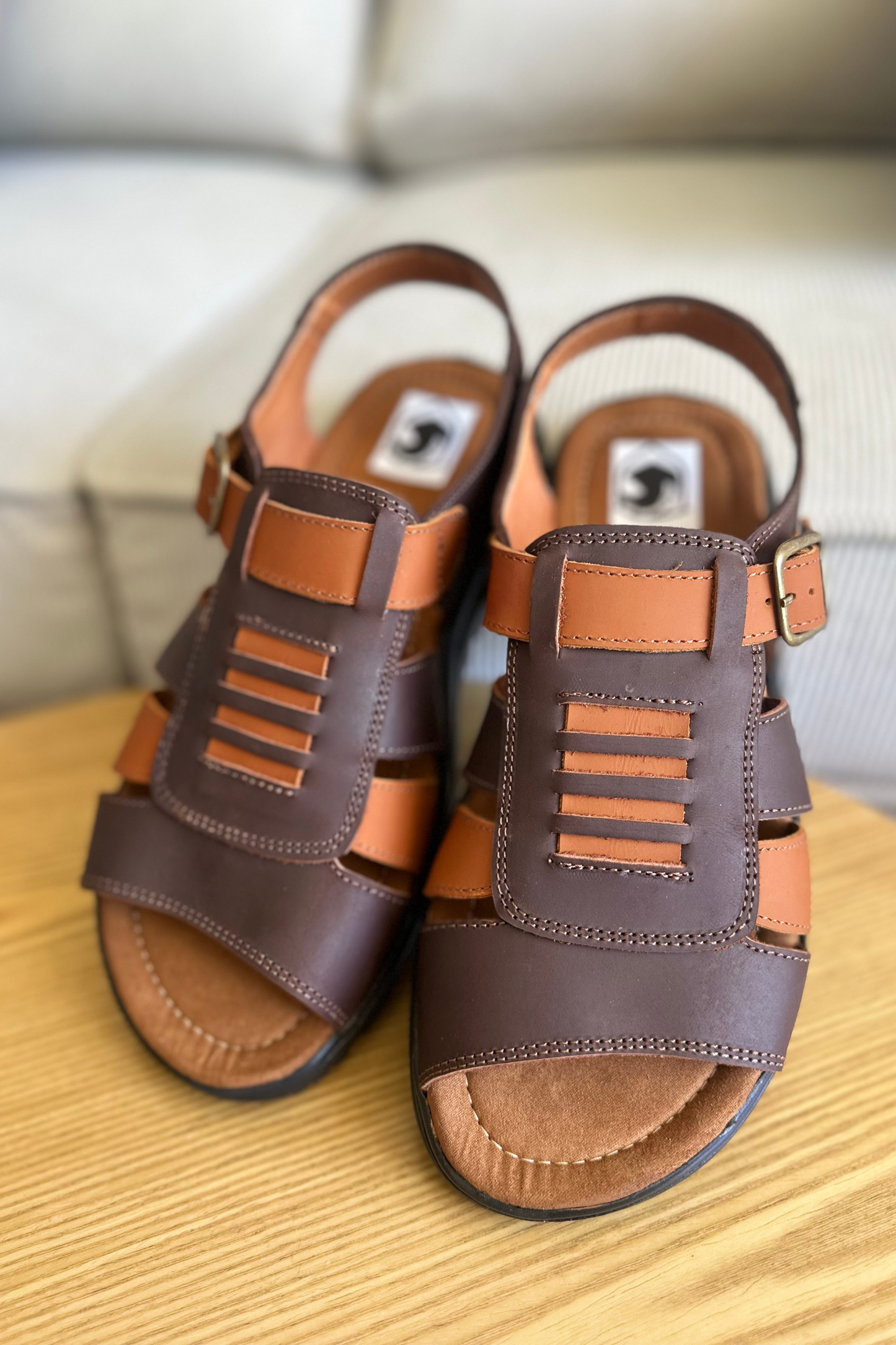 SANDALIAS PARA HOMBRE EN CUERO COÑAC X MIEL REF: LYON