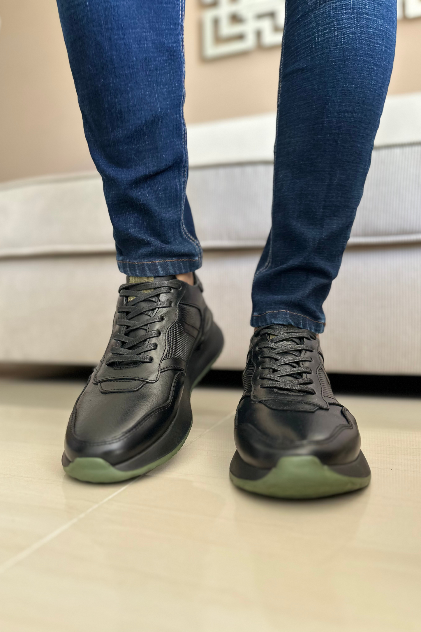 TENIS PARA HOMBRE EN CUERO NEGRO X VERDE REF: 3255 DARMOUTH