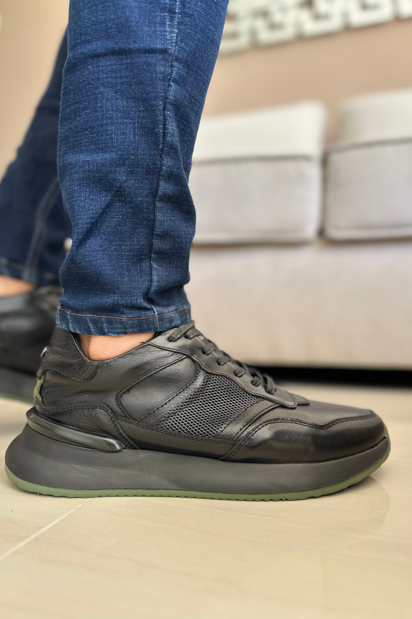 TENIS PARA HOMBRE EN CUERO NEGRO X VERDE REF: 3255 DARMOUTH