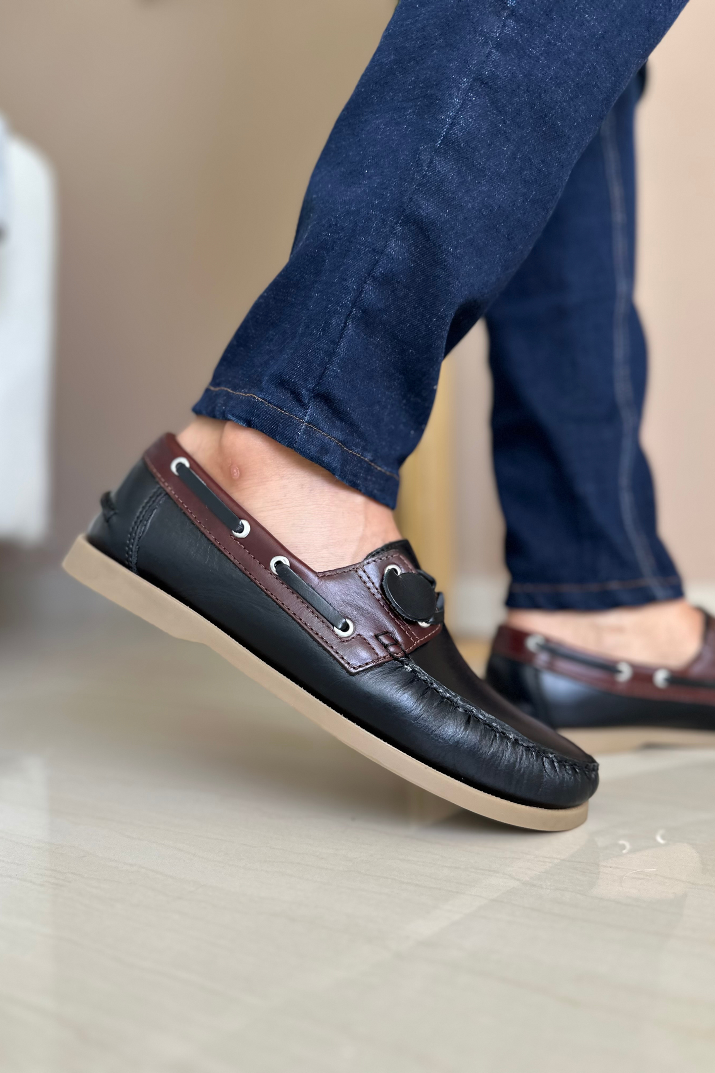 MOCASINES ANDREW EN CUERO PARA HOMBRE