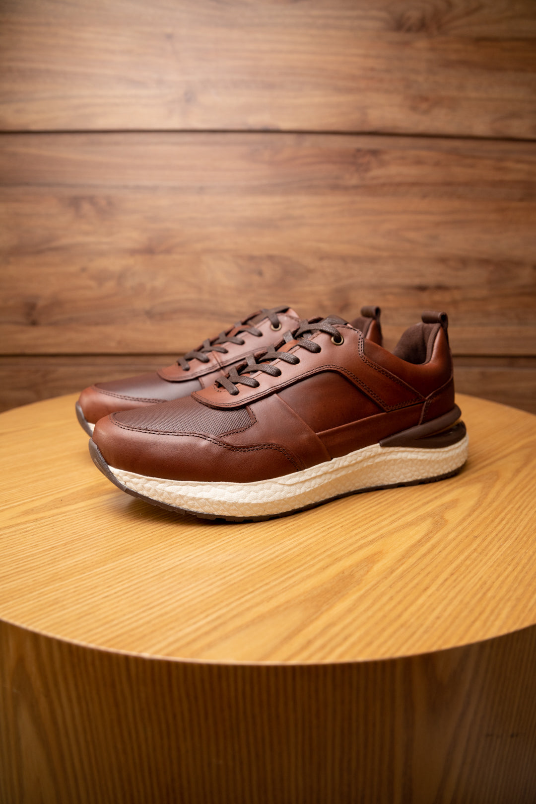 TENIS EN CUERO PARA HOMBRE COLOR COÑAC / REF: MATEO
