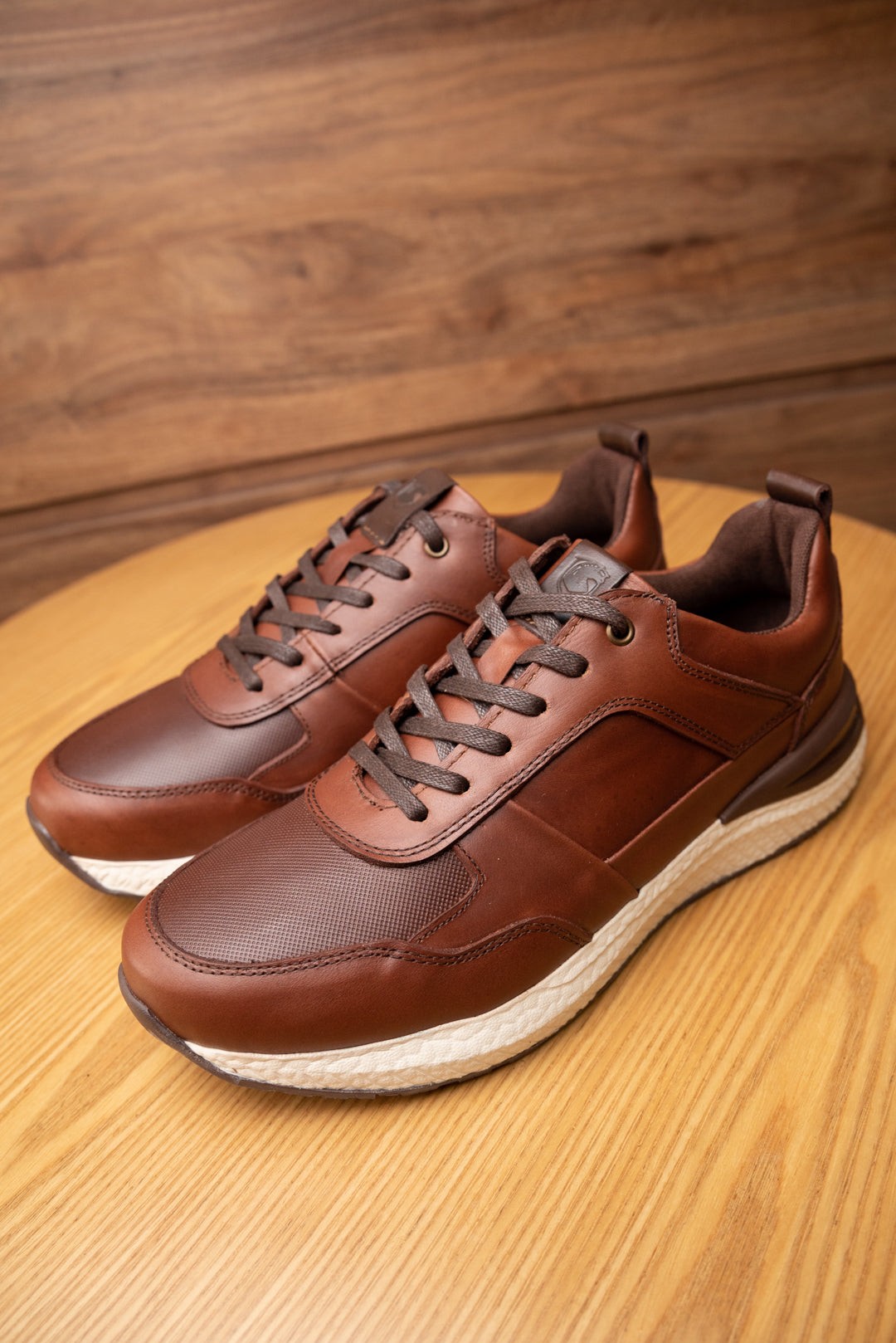 TENIS EN CUERO PARA HOMBRE COLOR COÑAC / REF: MATEO