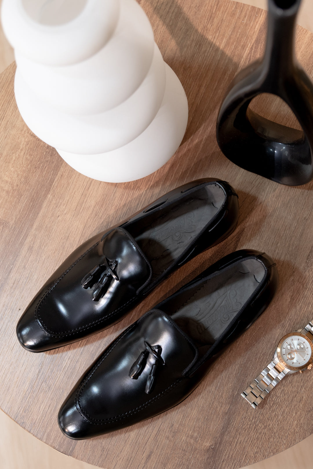 SLIPPERS BASILIO EN CUERO NEGRO BRILLANTE PARA HOMBRE / REF: LUZ 1707