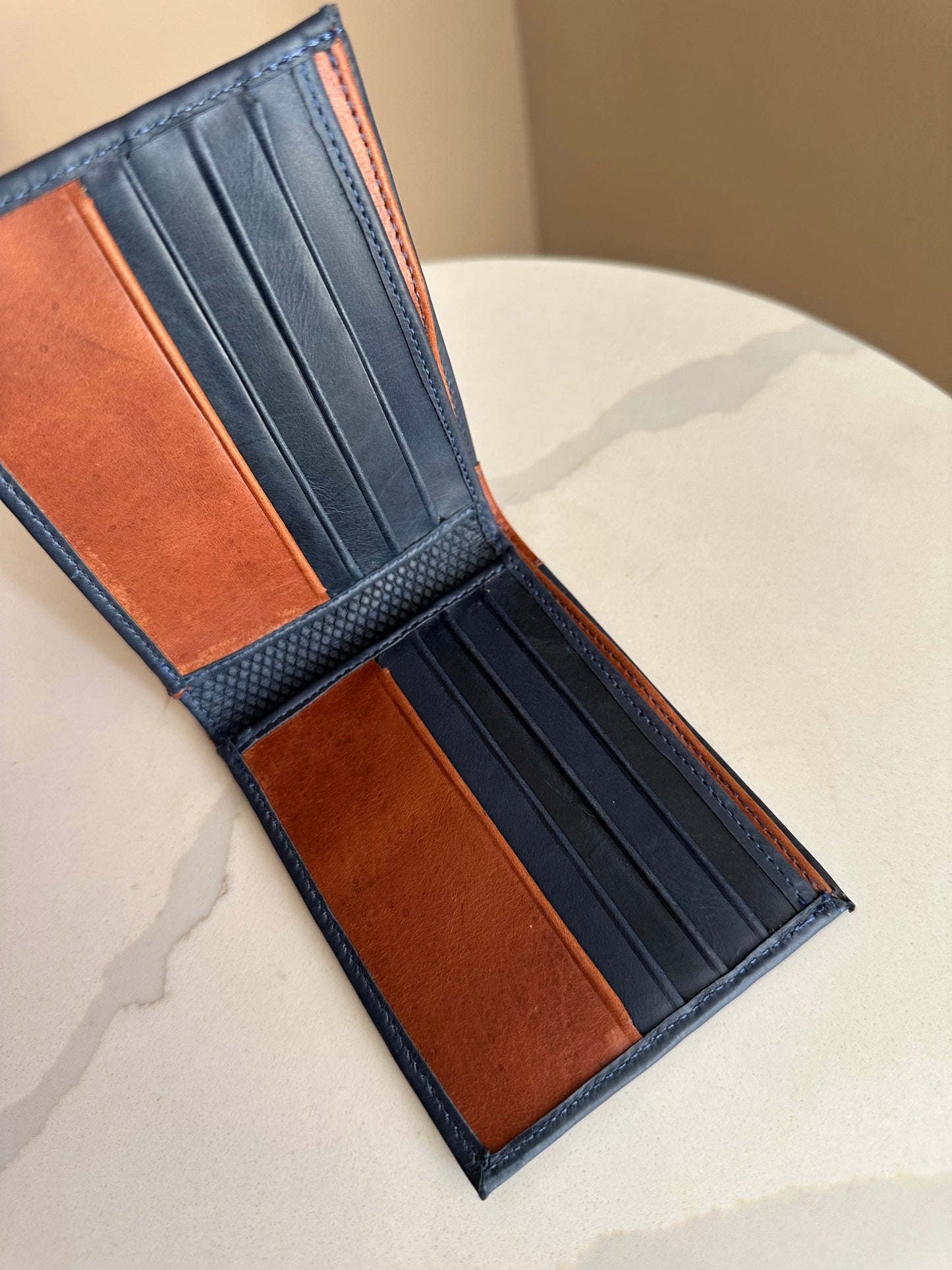 BILLETERA EN CUERO AZUL PARA HOMBRE