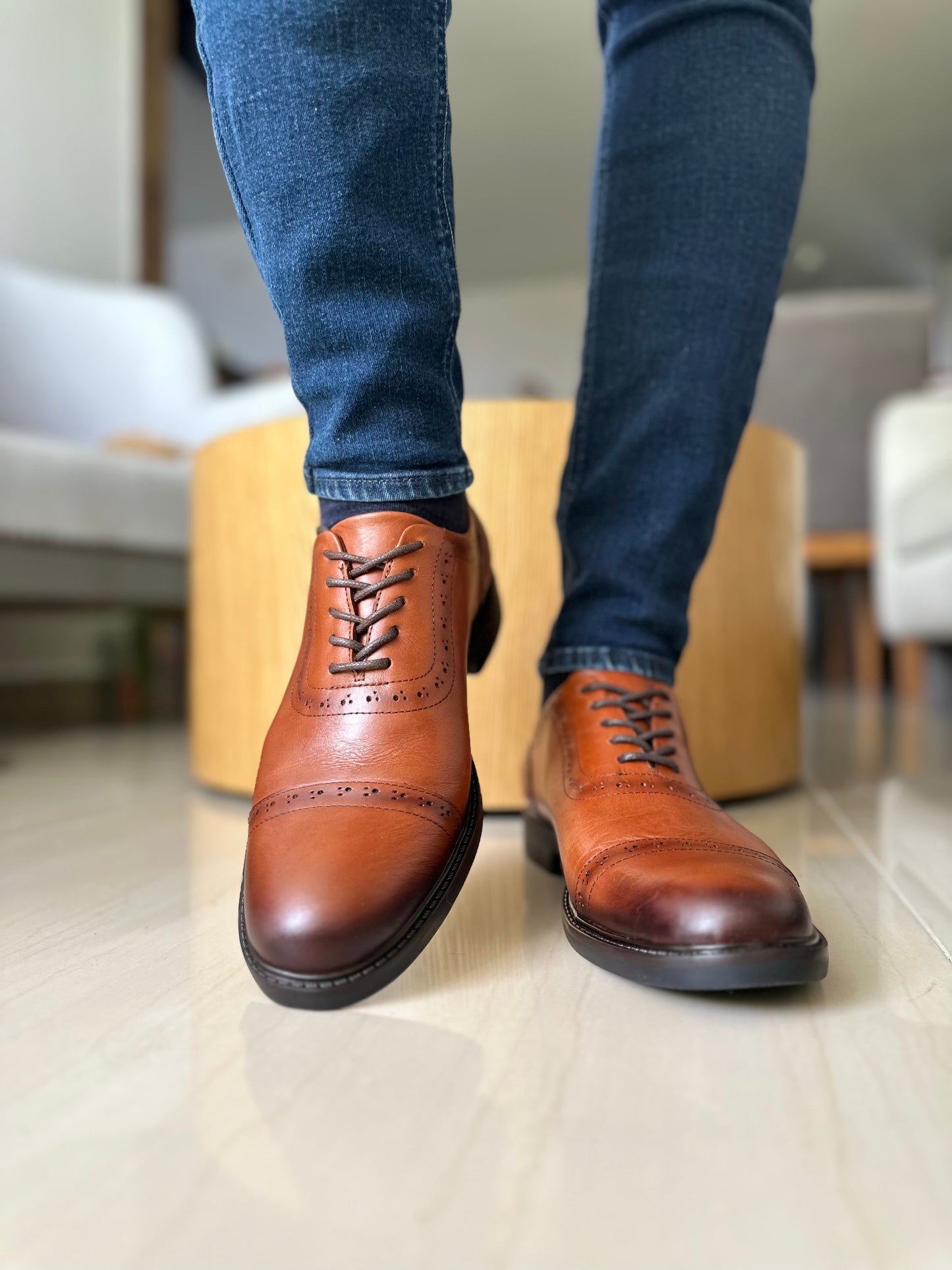 ZAPATO DERBY CASIANO EN CUERO MIEL PARA HOMBRE / REF: KLS BOLIV