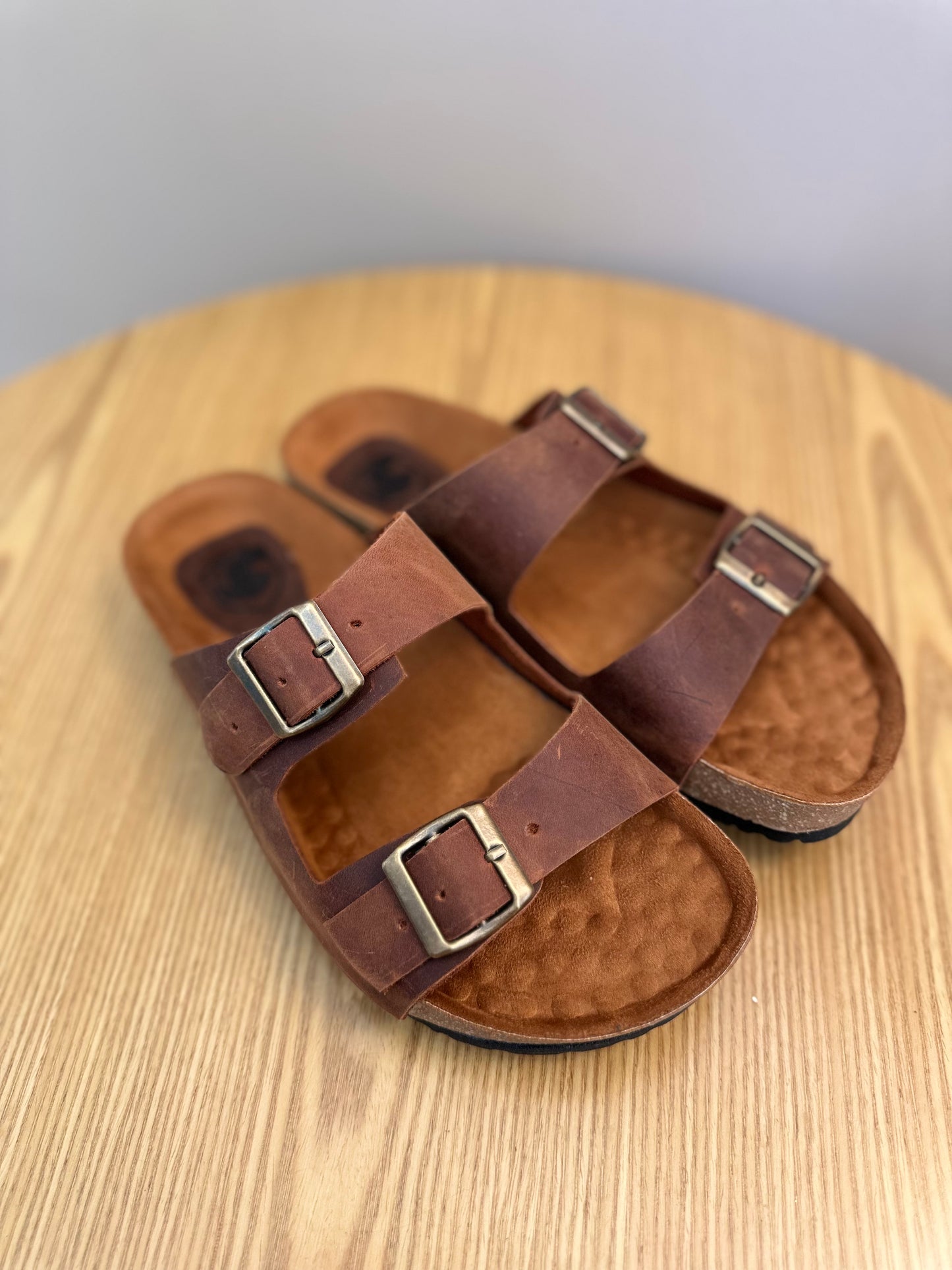 SANDALIAS PARA HOMBRE EN CUERO RUSTICO CATALUÑA REF: 55 FARID