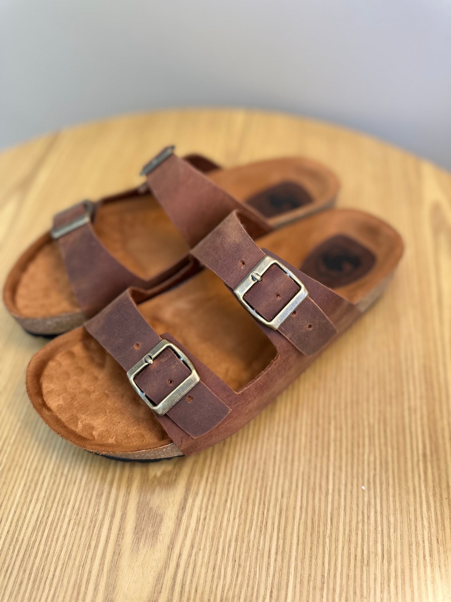 SANDALIAS PARA HOMBRE EN CUERO RUSTICO CATALUÑA REF: 55 FARID