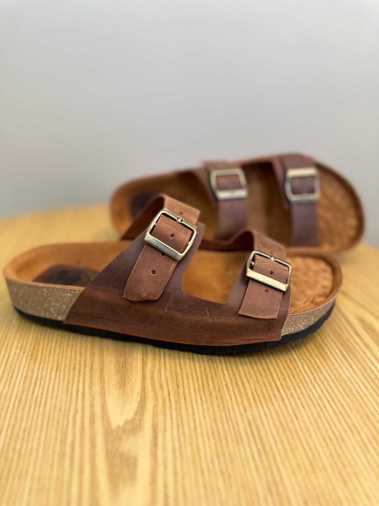SANDALIAS PARA HOMBRE EN CUERO RUSTICO CATALUÑA REF: 55 FARID