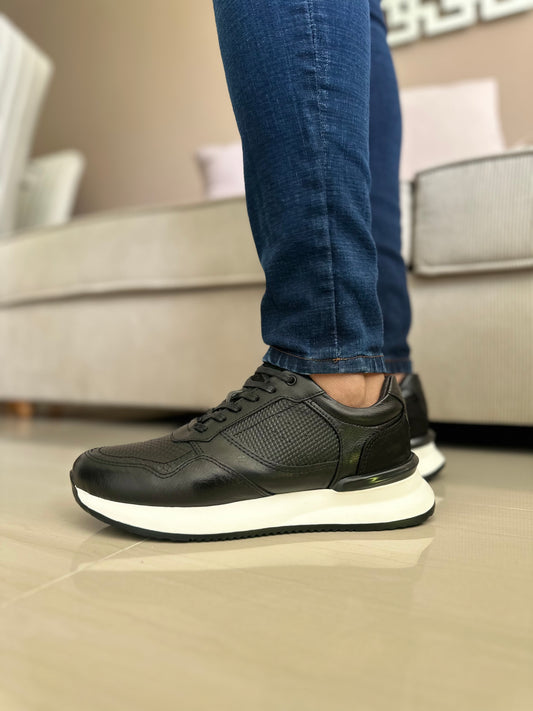 TENIS PARA HOMBRE EN CUERO NEGRO X SUELA BLANCA REF: D 12 IBIZA