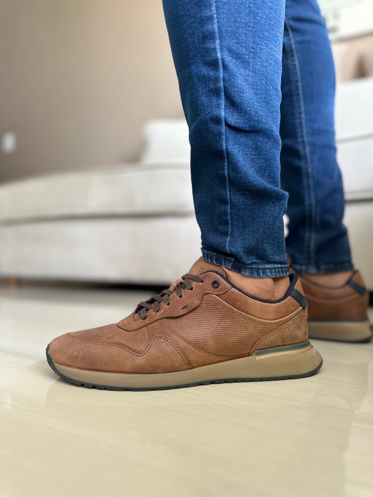 TENIS PARA HOMBRE EN CUERO CREMA | REF ESMERALDA