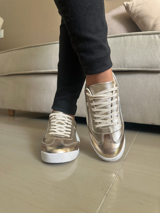 TENIS PARA DAMA EN CUERO DORADO | REF AURA